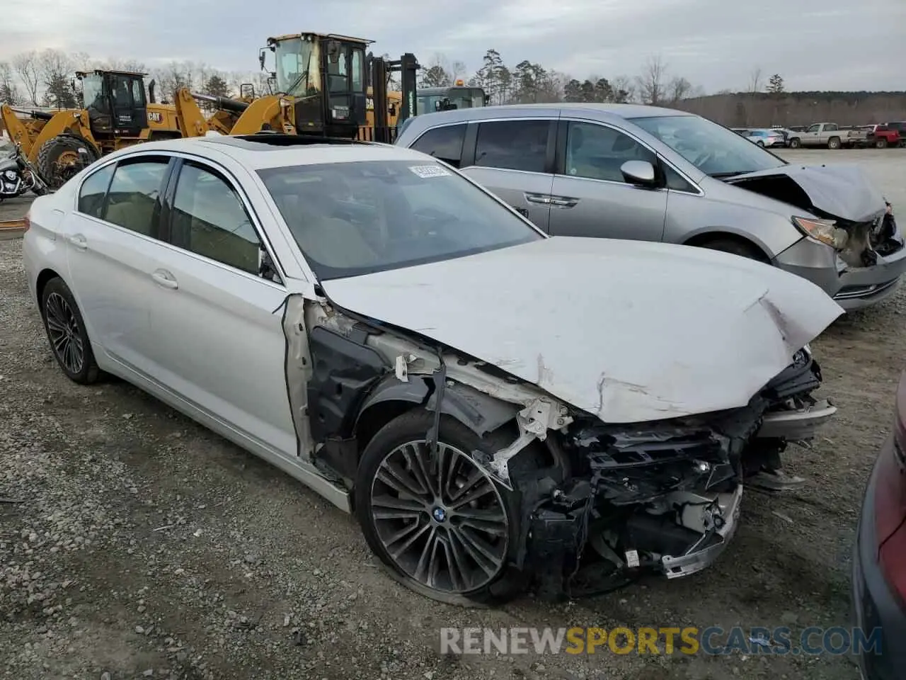 4 Фотография поврежденного автомобиля WBAJA5C52KBX87642 BMW 5 SERIES 2019