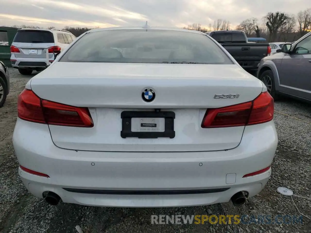 6 Фотография поврежденного автомобиля WBAJA5C52KBX87642 BMW 5 SERIES 2019