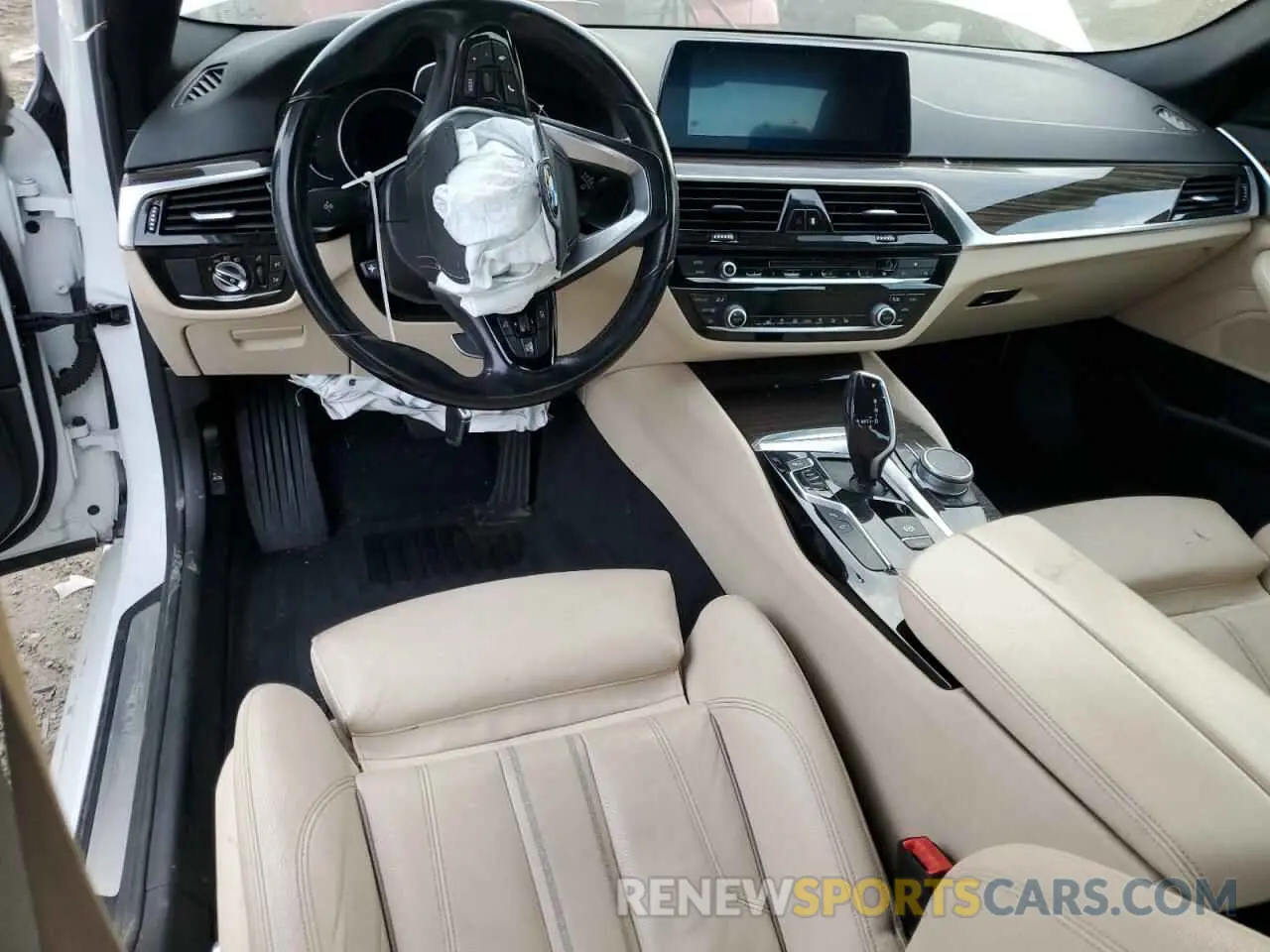 8 Фотография поврежденного автомобиля WBAJA5C52KBX87642 BMW 5 SERIES 2019