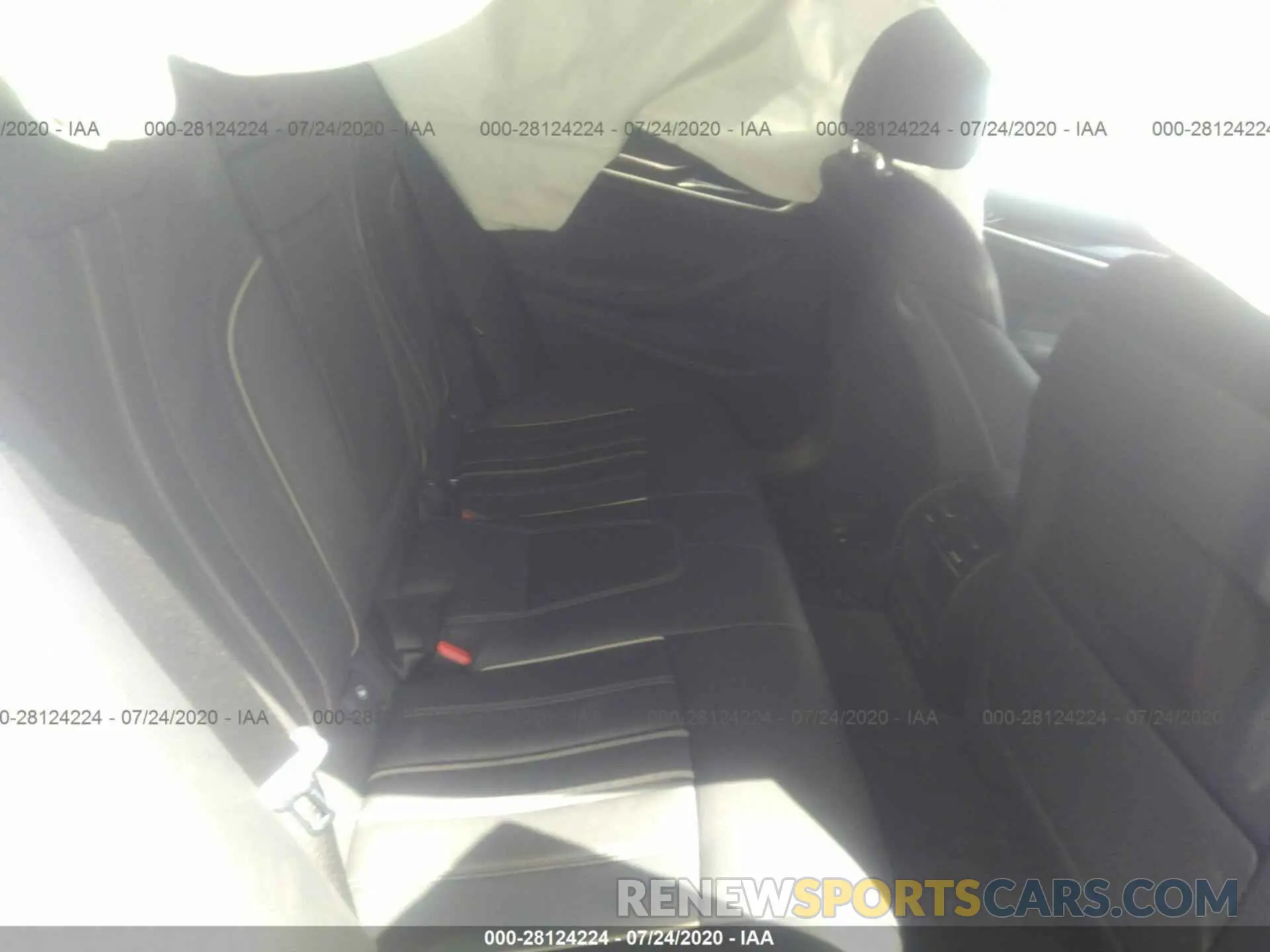 8 Photograph of a damaged car WBAJA5C52KWW11277 BMW 5 SERIES 2019