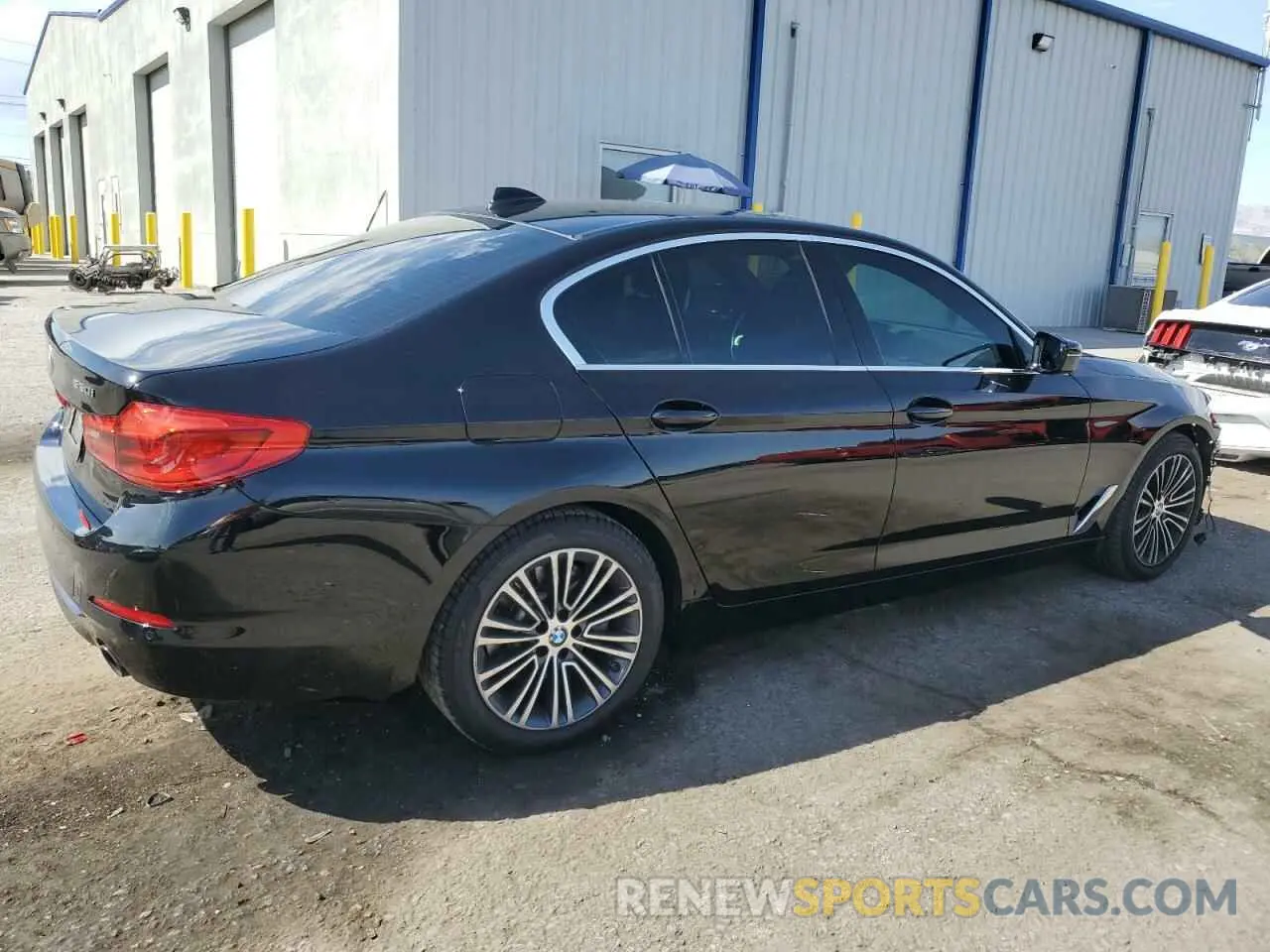 3 Photograph of a damaged car WBAJA5C52KWW37054 BMW 5 SERIES 2019