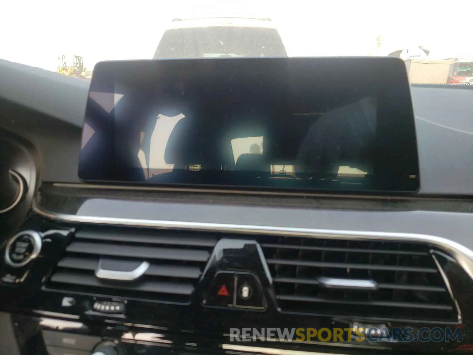 9 Photograph of a damaged car WBAJA5C54KG900994 BMW 5 SERIES 2019