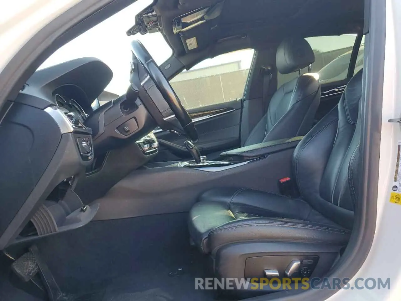 7 Photograph of a damaged car WBAJA5C54KWA57842 BMW 5 SERIES 2019