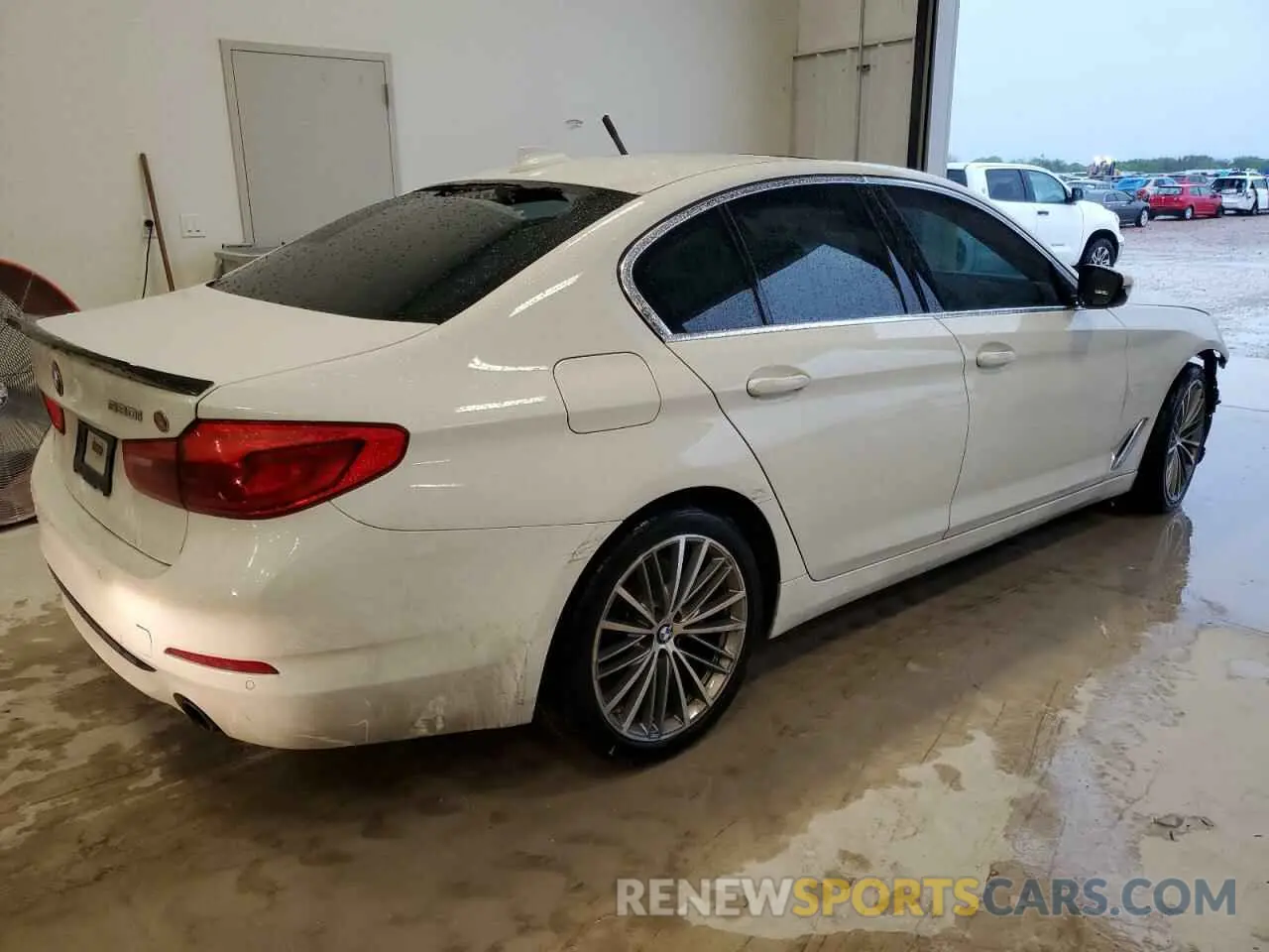 3 Photograph of a damaged car WBAJA5C54KWW19462 BMW 5 SERIES 2019