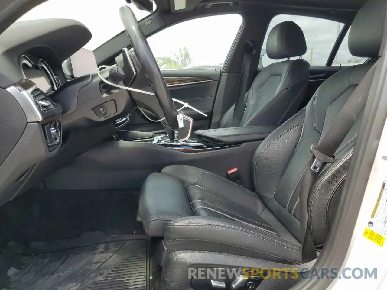 7 Photograph of a damaged car WBAJA5C54KWW26606 BMW 5 SERIES 2019