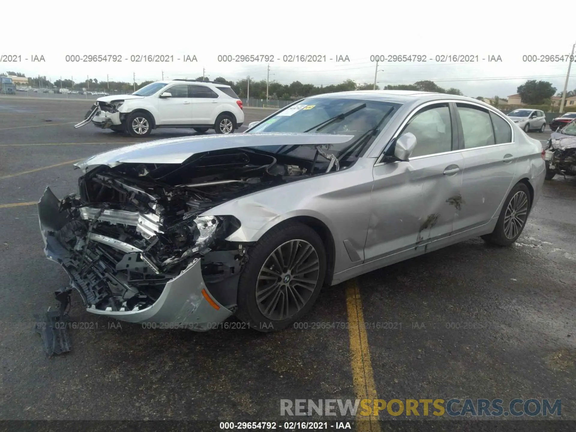2 Photograph of a damaged car WBAJA5C55KBX86498 BMW 5 SERIES 2019
