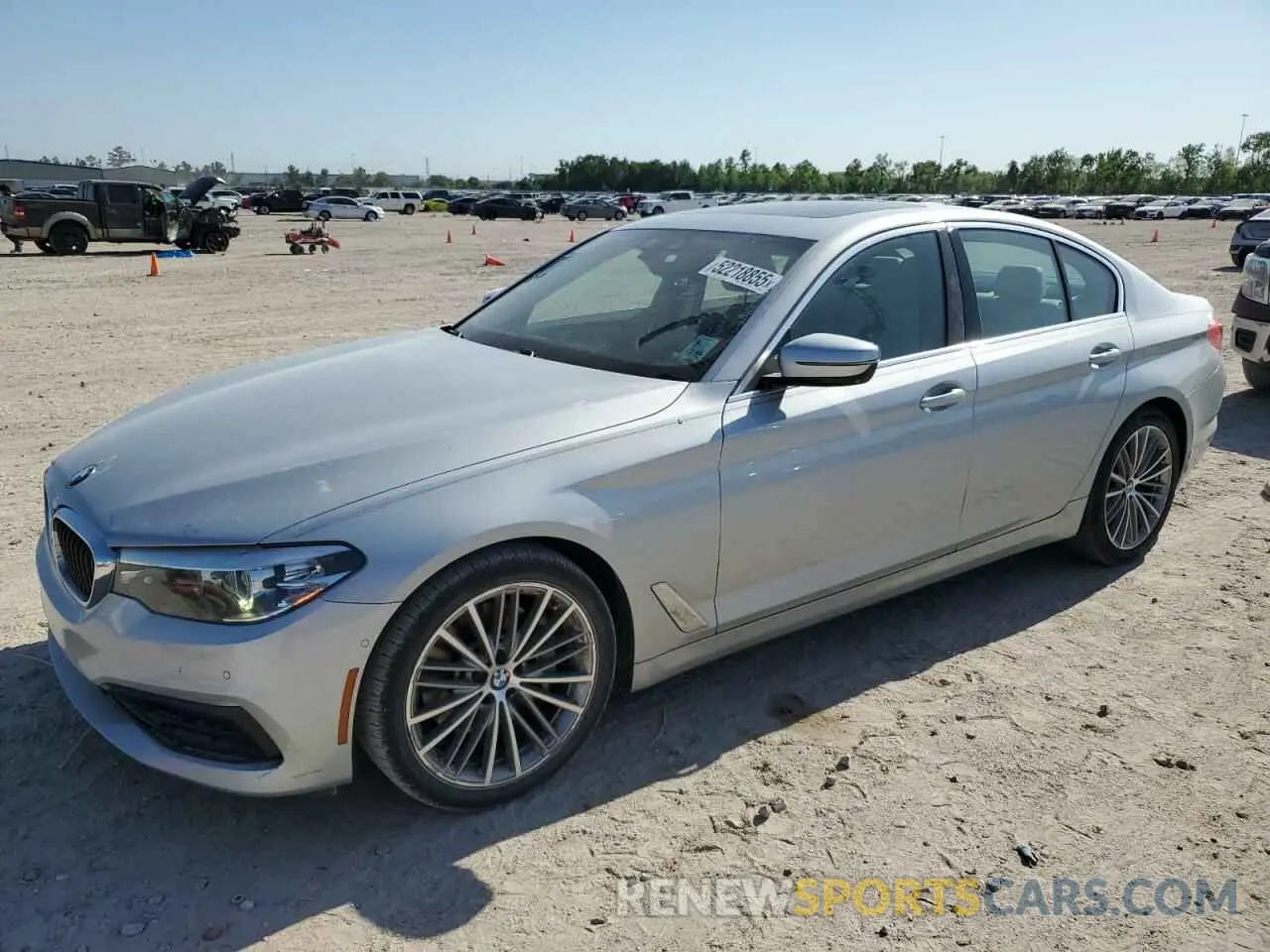 1 Фотография поврежденного автомобиля WBAJA5C55KWW09510 BMW 5 SERIES 2019