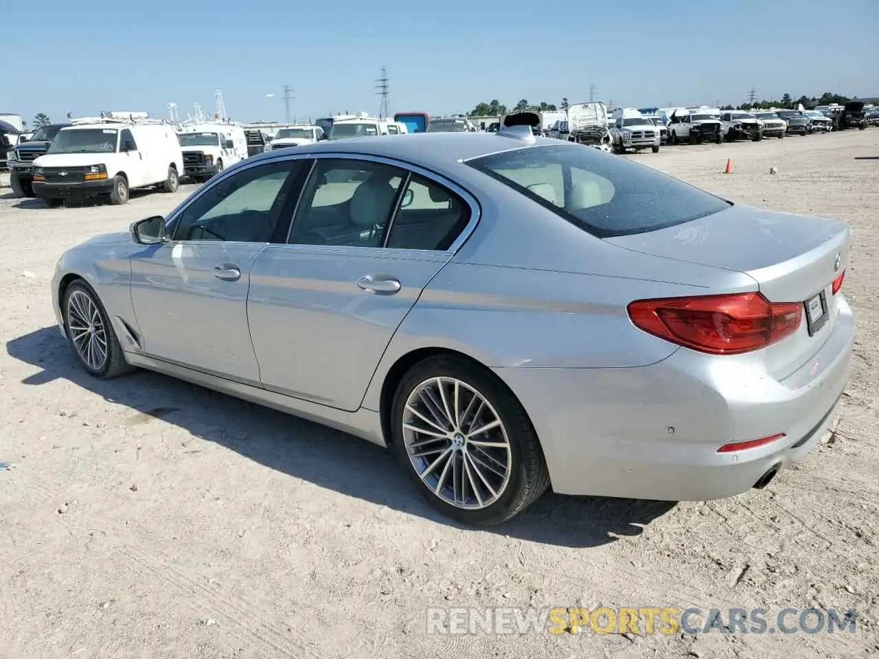 2 Фотография поврежденного автомобиля WBAJA5C55KWW09510 BMW 5 SERIES 2019