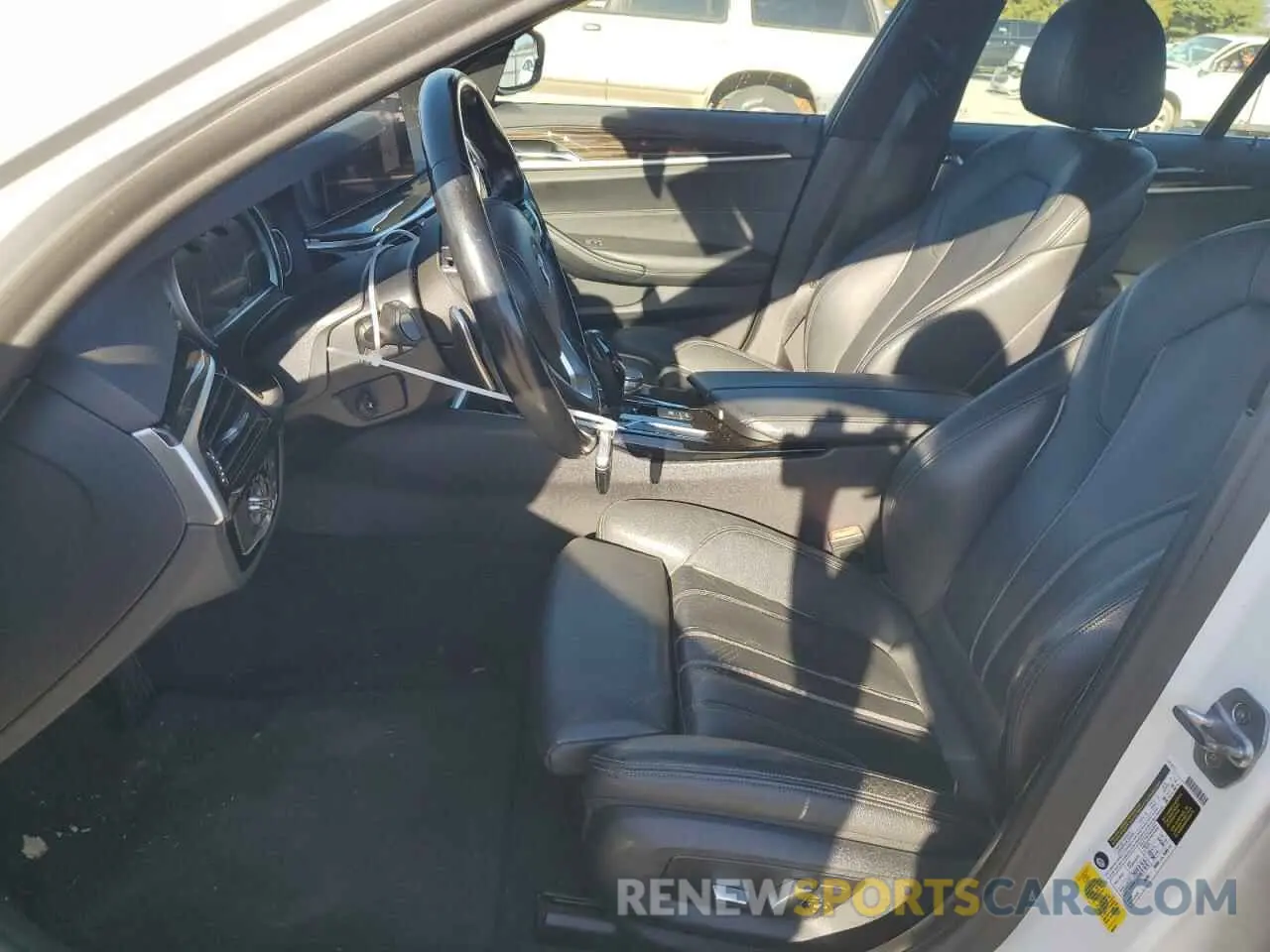 7 Photograph of a damaged car WBAJA5C56KWW42757 BMW 5 SERIES 2019