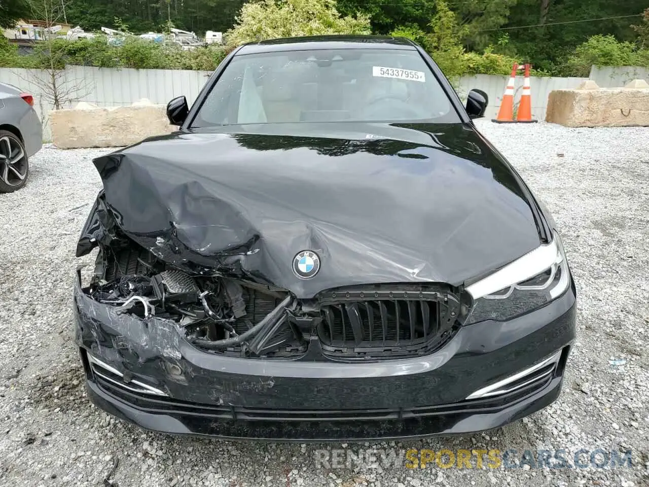 5 Photograph of a damaged car WBAJA5C58KBX46657 BMW 5 SERIES 2019