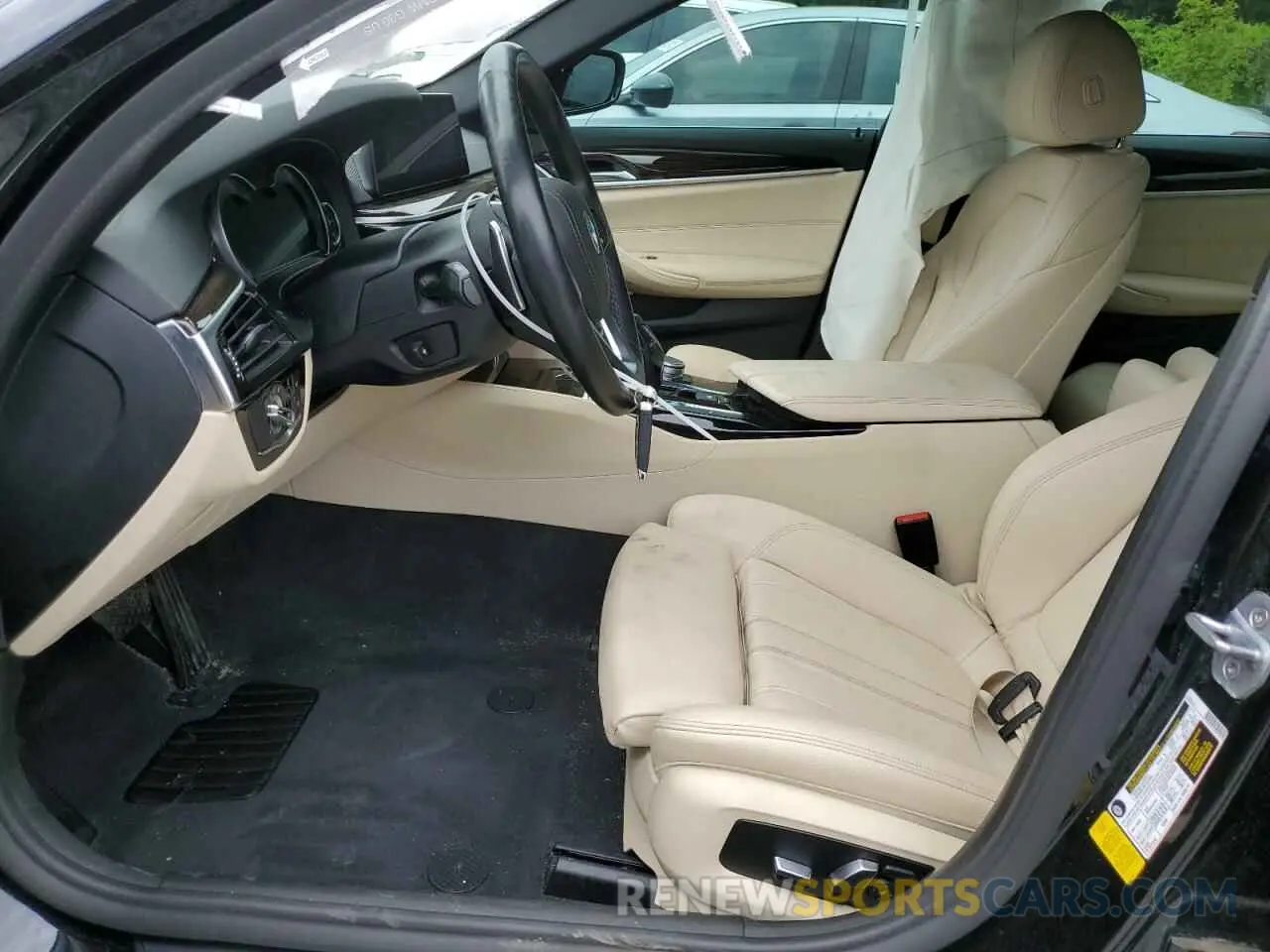 7 Photograph of a damaged car WBAJA5C58KBX46657 BMW 5 SERIES 2019