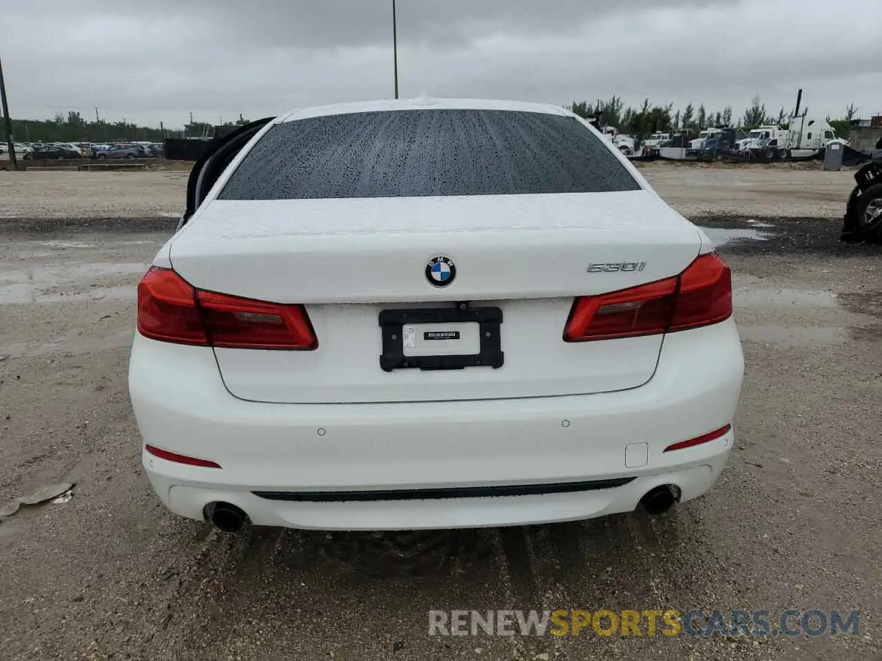 6 Photograph of a damaged car WBAJA5C58KWA58041 BMW 5 SERIES 2019