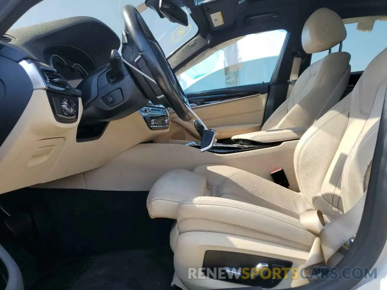 7 Photograph of a damaged car WBAJA5C58KWA58041 BMW 5 SERIES 2019