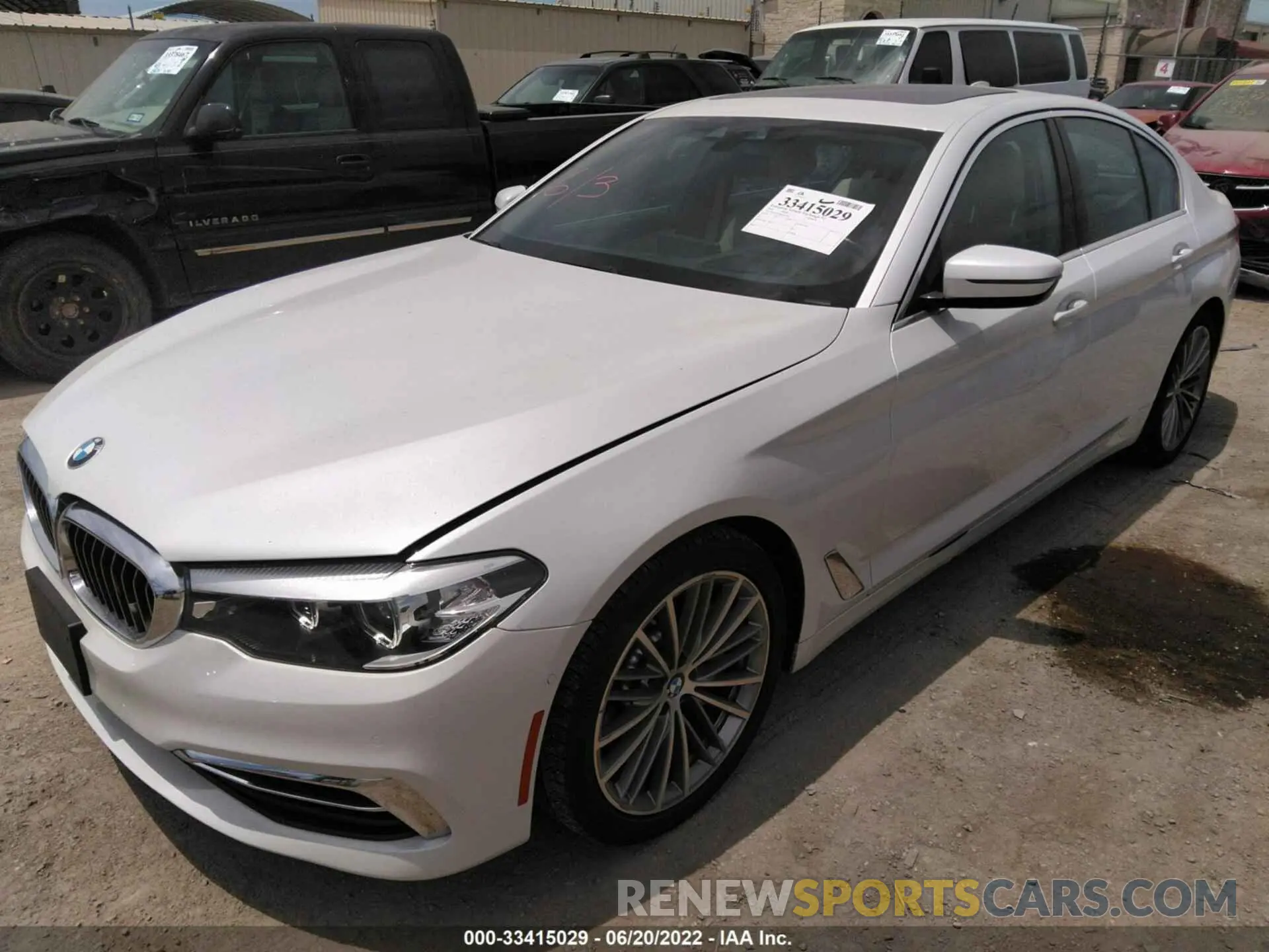 2 Photograph of a damaged car WBAJA5C59KBX87783 BMW 5 SERIES 2019