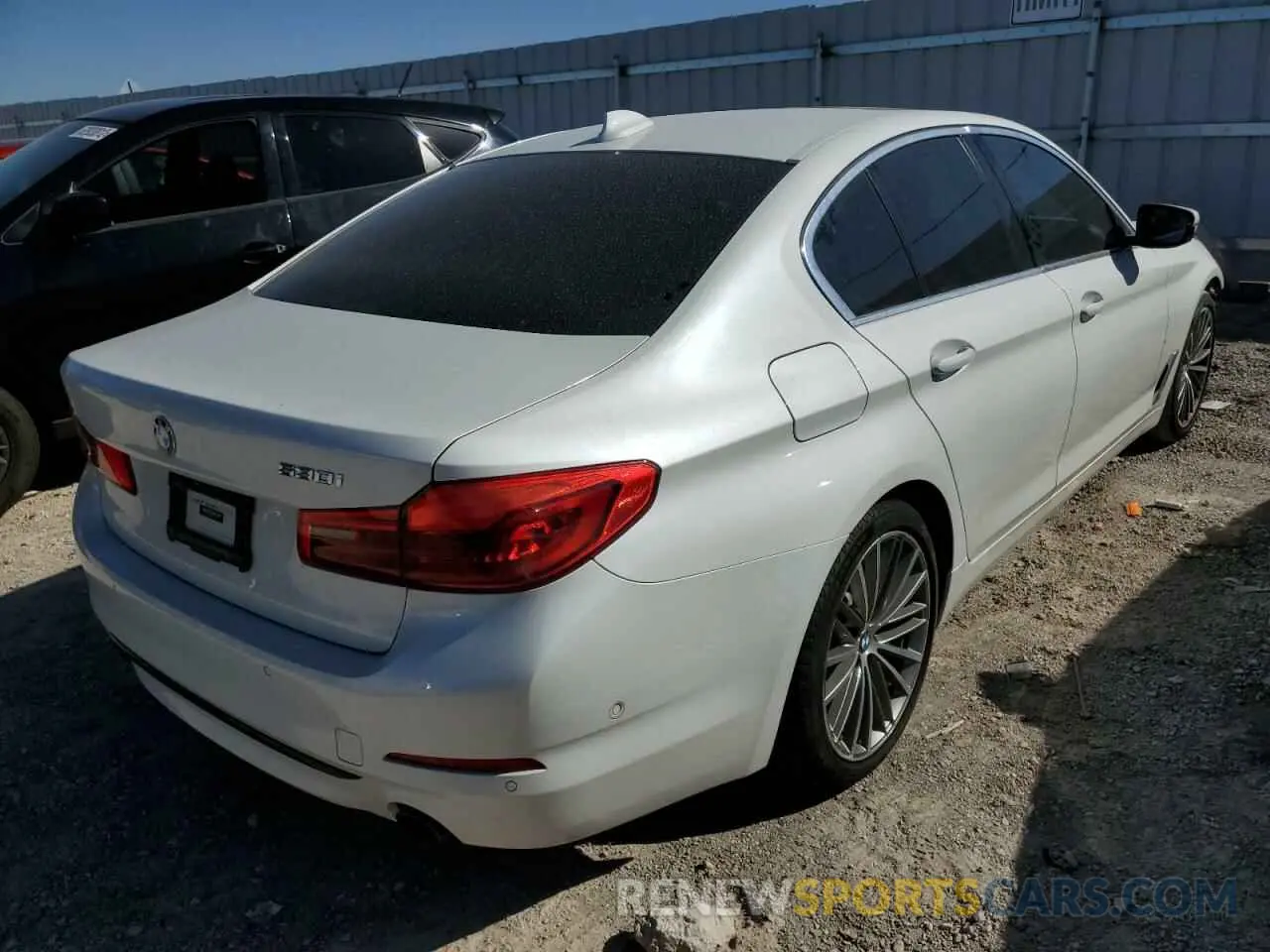 4 Фотография поврежденного автомобиля WBAJA5C5XKWA57926 BMW 5 SERIES 2019