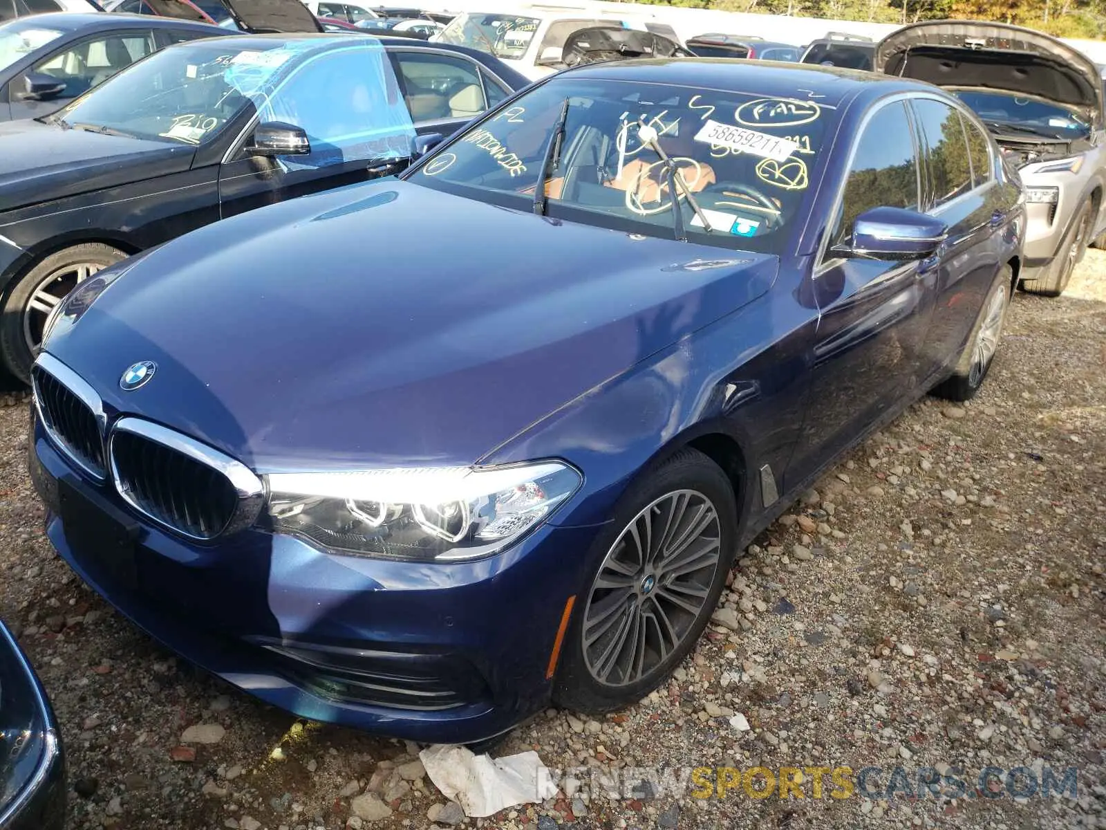 2 Photograph of a damaged car WBAJA7C50KWC77751 BMW 5 SERIES 2019