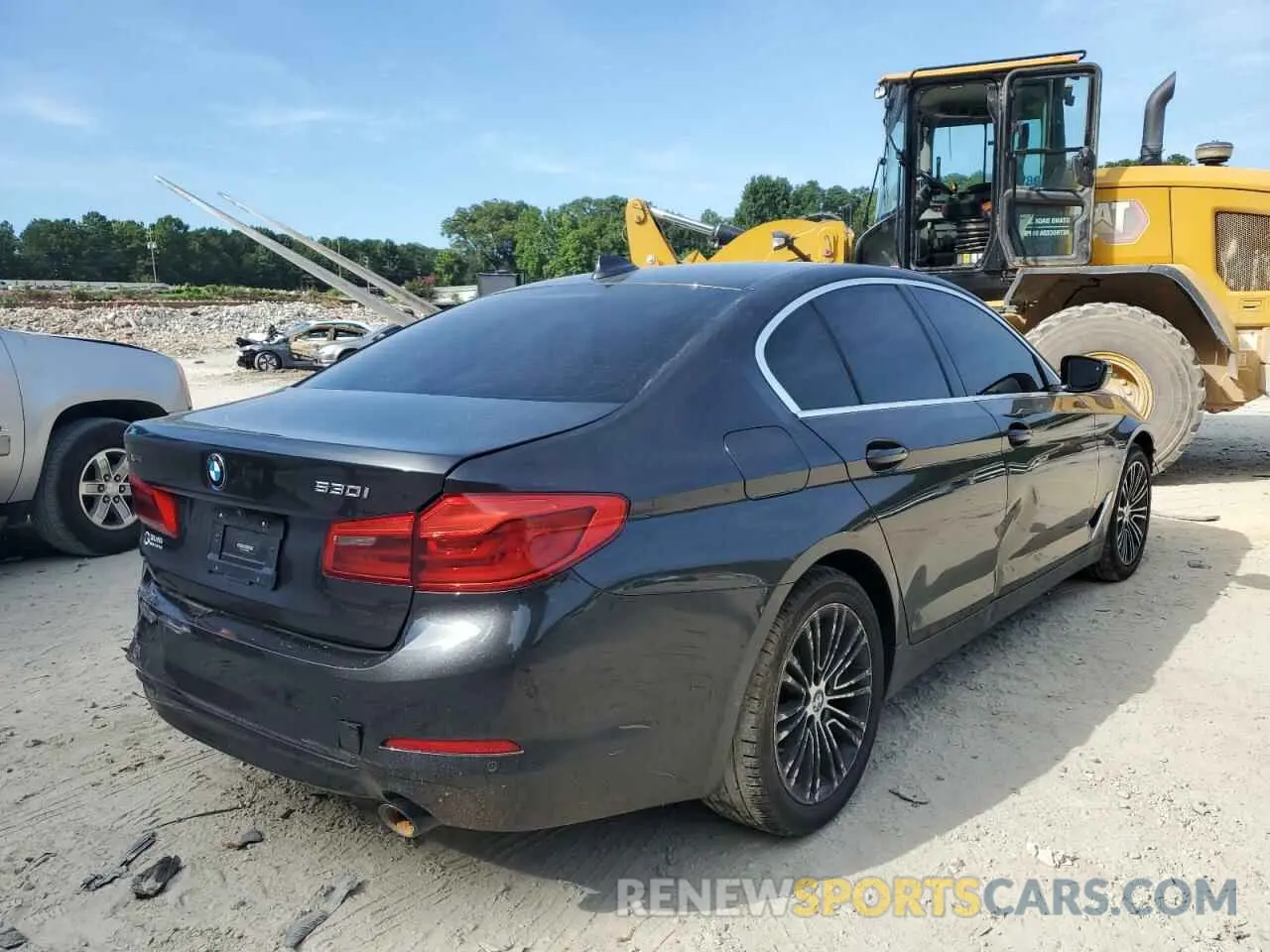 4 Photograph of a damaged car WBAJA7C53KWW08030 BMW 5 SERIES 2019