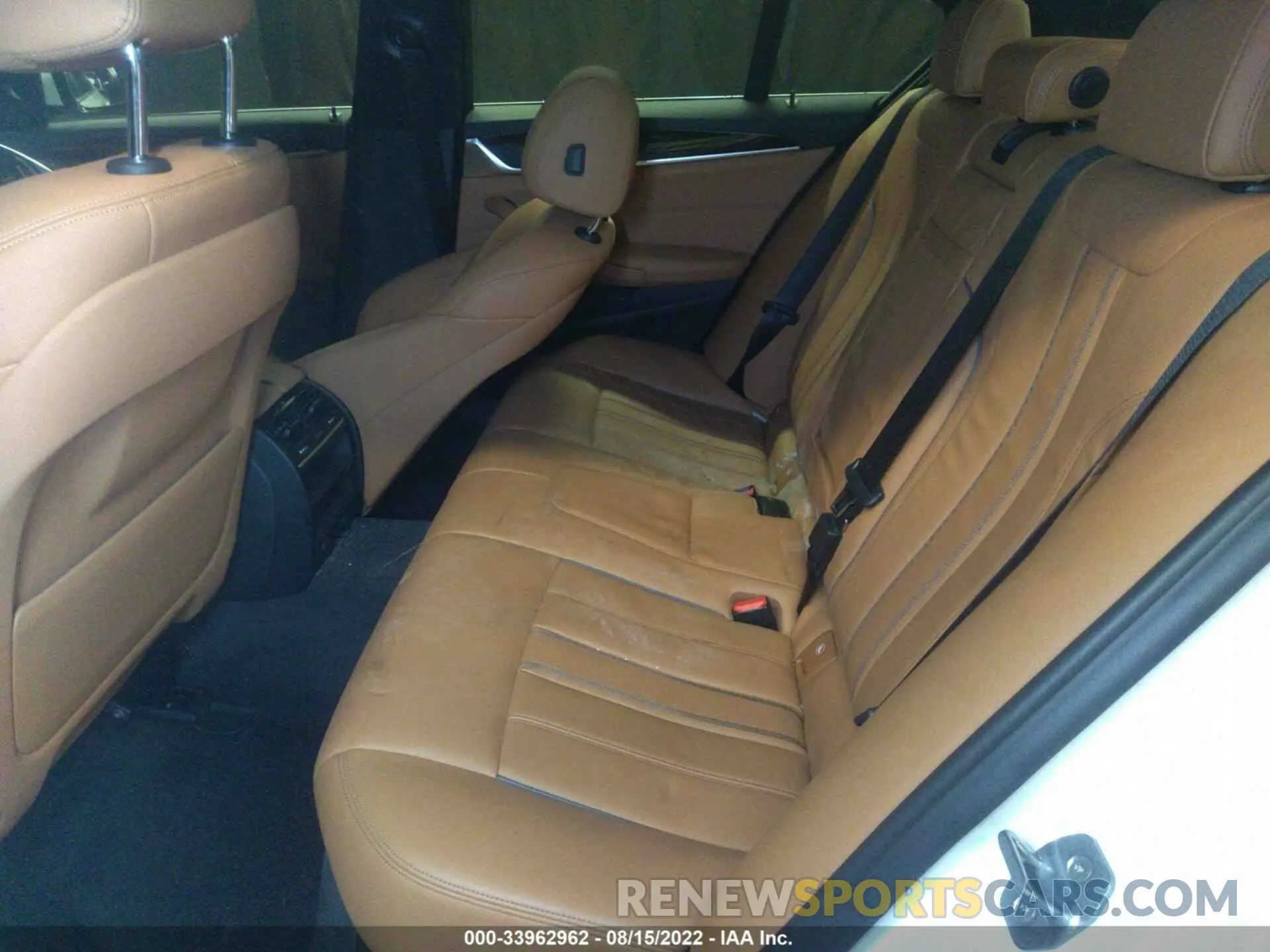 8 Фотография поврежденного автомобиля WBAJA7C55KWW28117 BMW 5 SERIES 2019