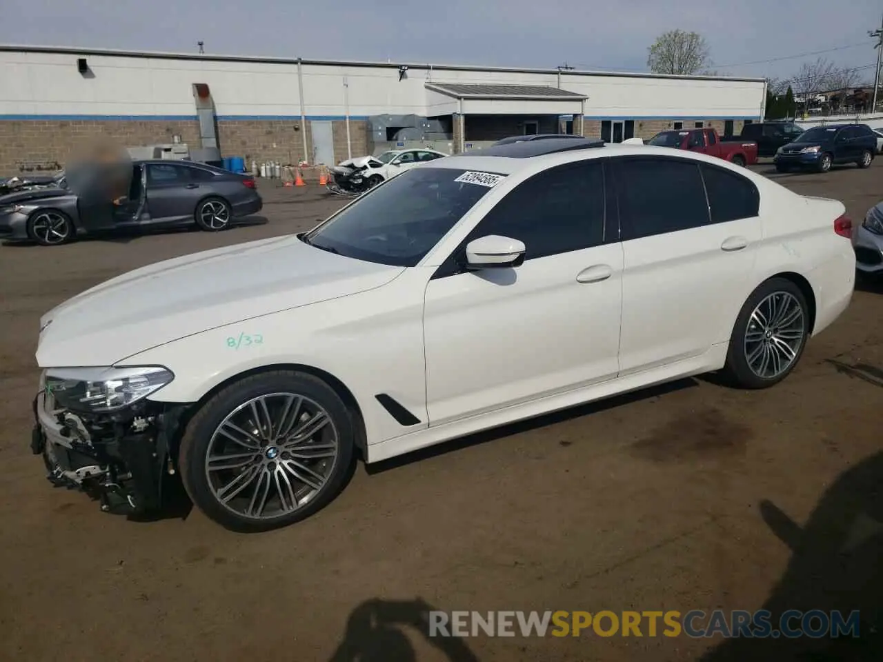 1 Photograph of a damaged car WBAJA7C56KG909742 BMW 5 SERIES 2019