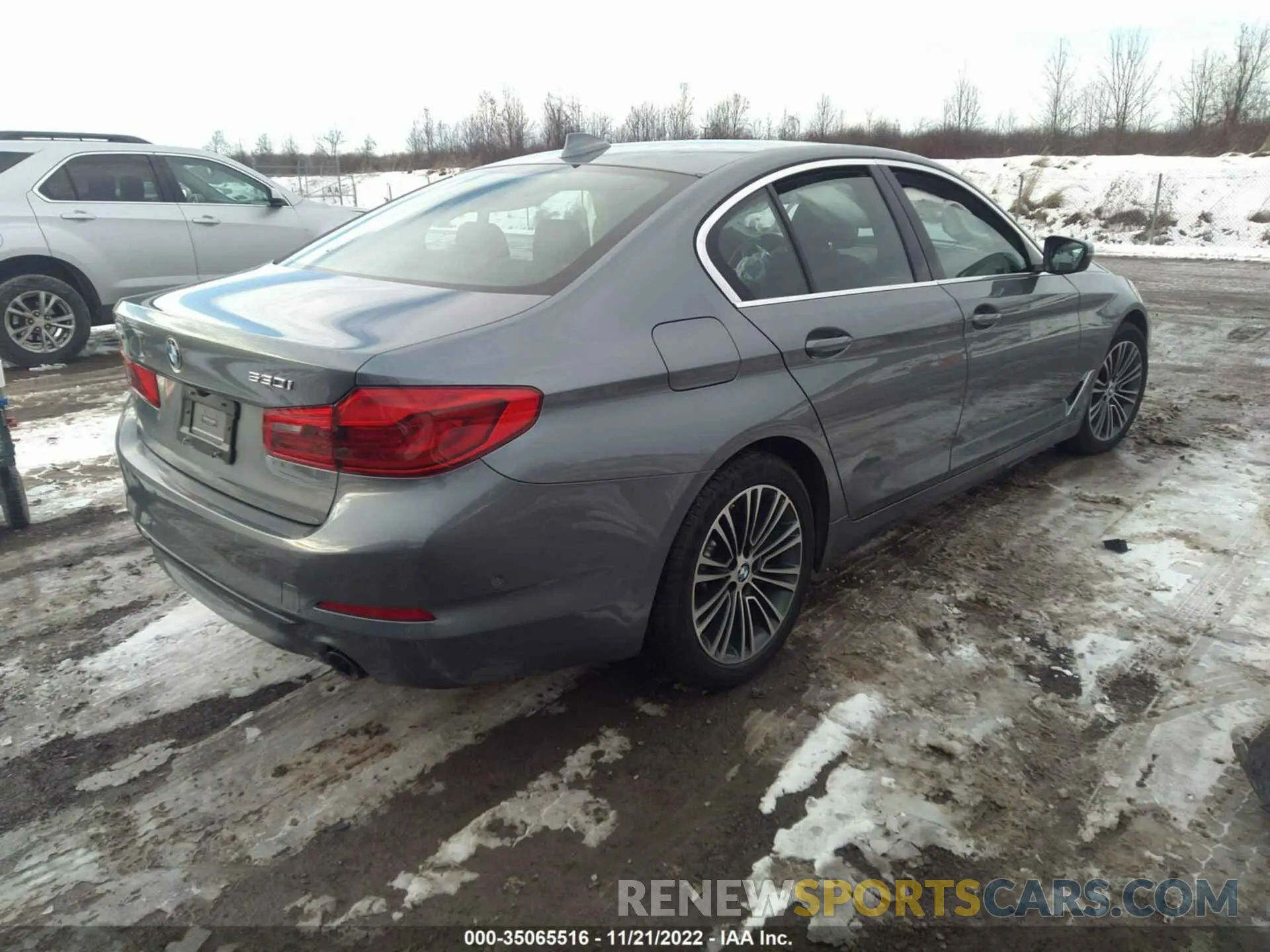4 Photograph of a damaged car WBAJA7C57KWW20679 BMW 5 SERIES 2019