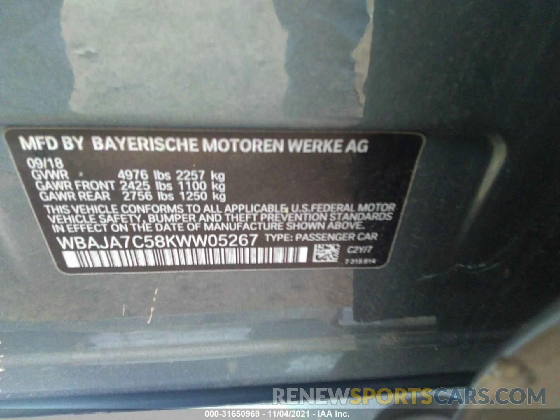 9 Photograph of a damaged car WBAJA7C58KWW05267 BMW 5 SERIES 2019