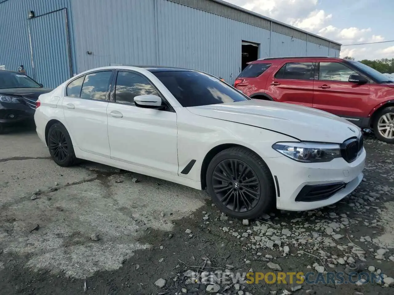 4 Photograph of a damaged car WBAJA7C59KG909766 BMW 5 SERIES 2019