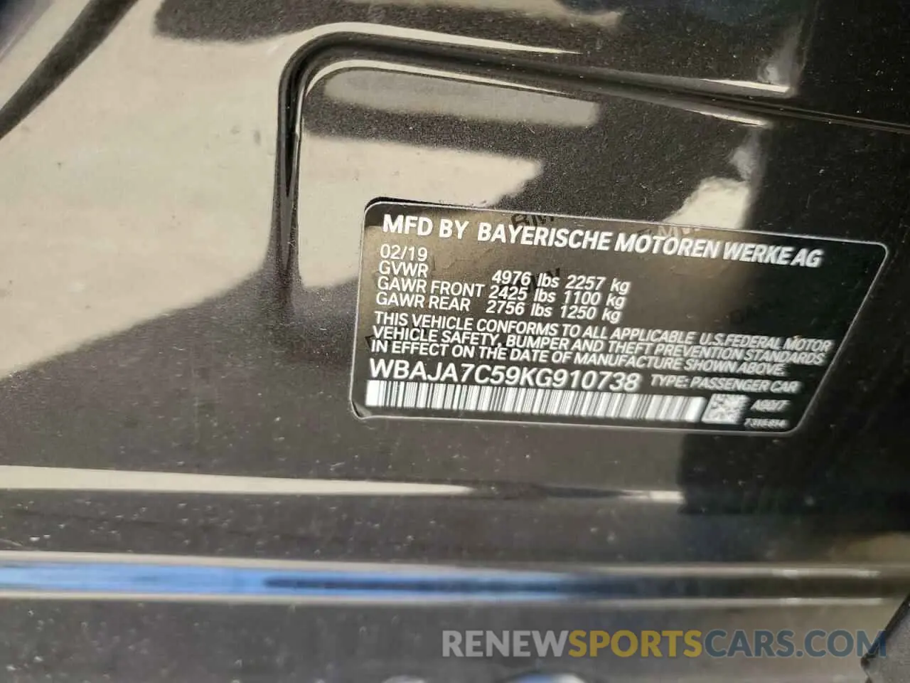12 Photograph of a damaged car WBAJA7C59KG910738 BMW 5 SERIES 2019