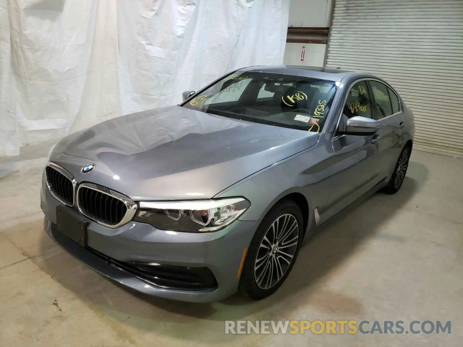 2 Photograph of a damaged car WBAJA7C59KG911968 BMW 5 SERIES 2019