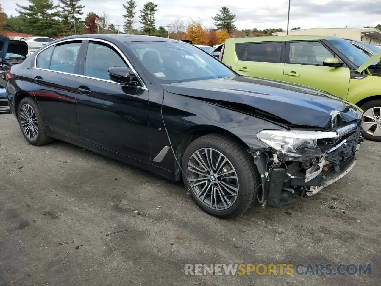 4 Photograph of a damaged car WBAJA7C5XKWC77773 BMW 5 SERIES 2019