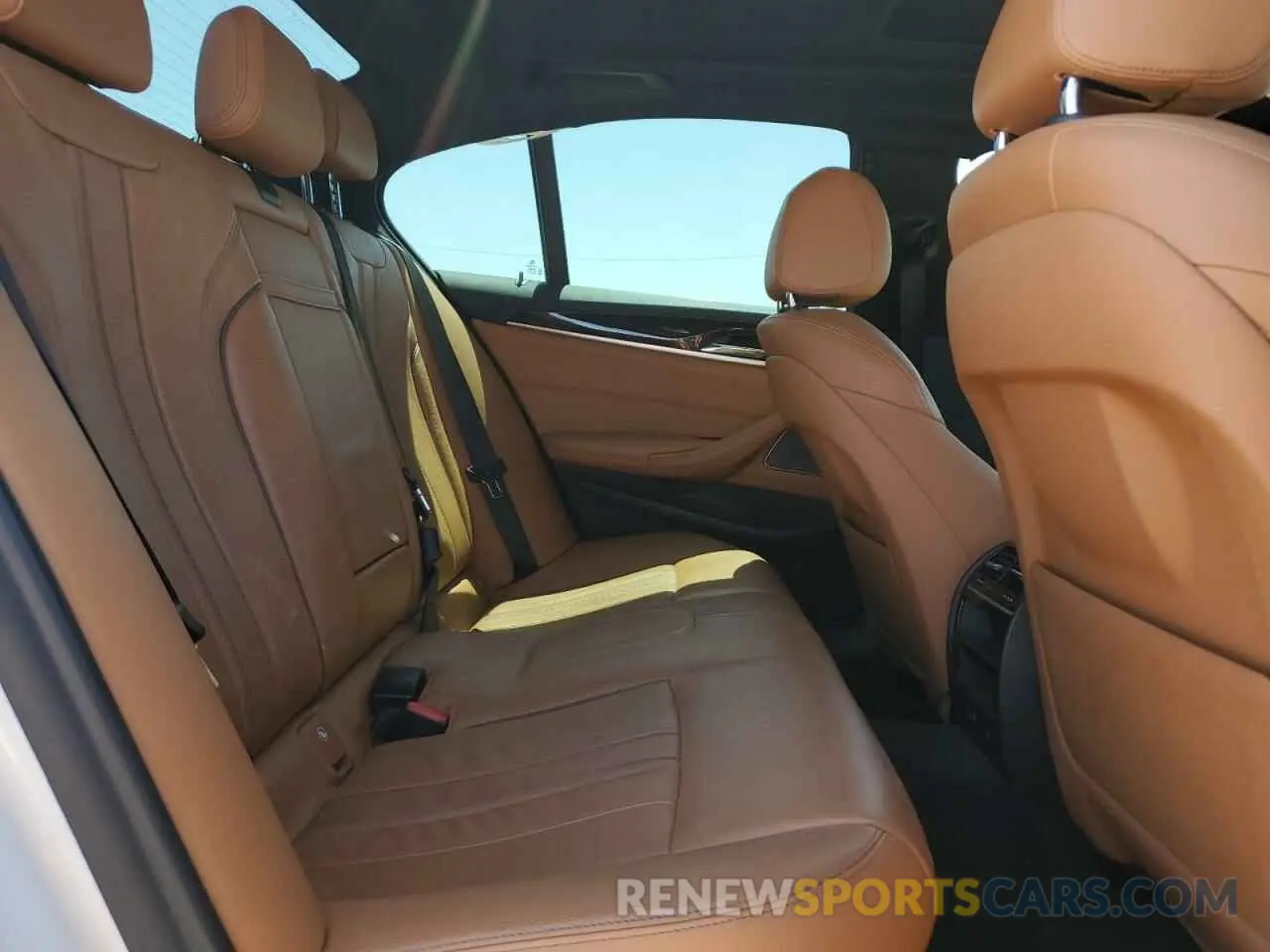 10 Photograph of a damaged car WBAJA9C50KB253692 BMW 5 SERIES 2019