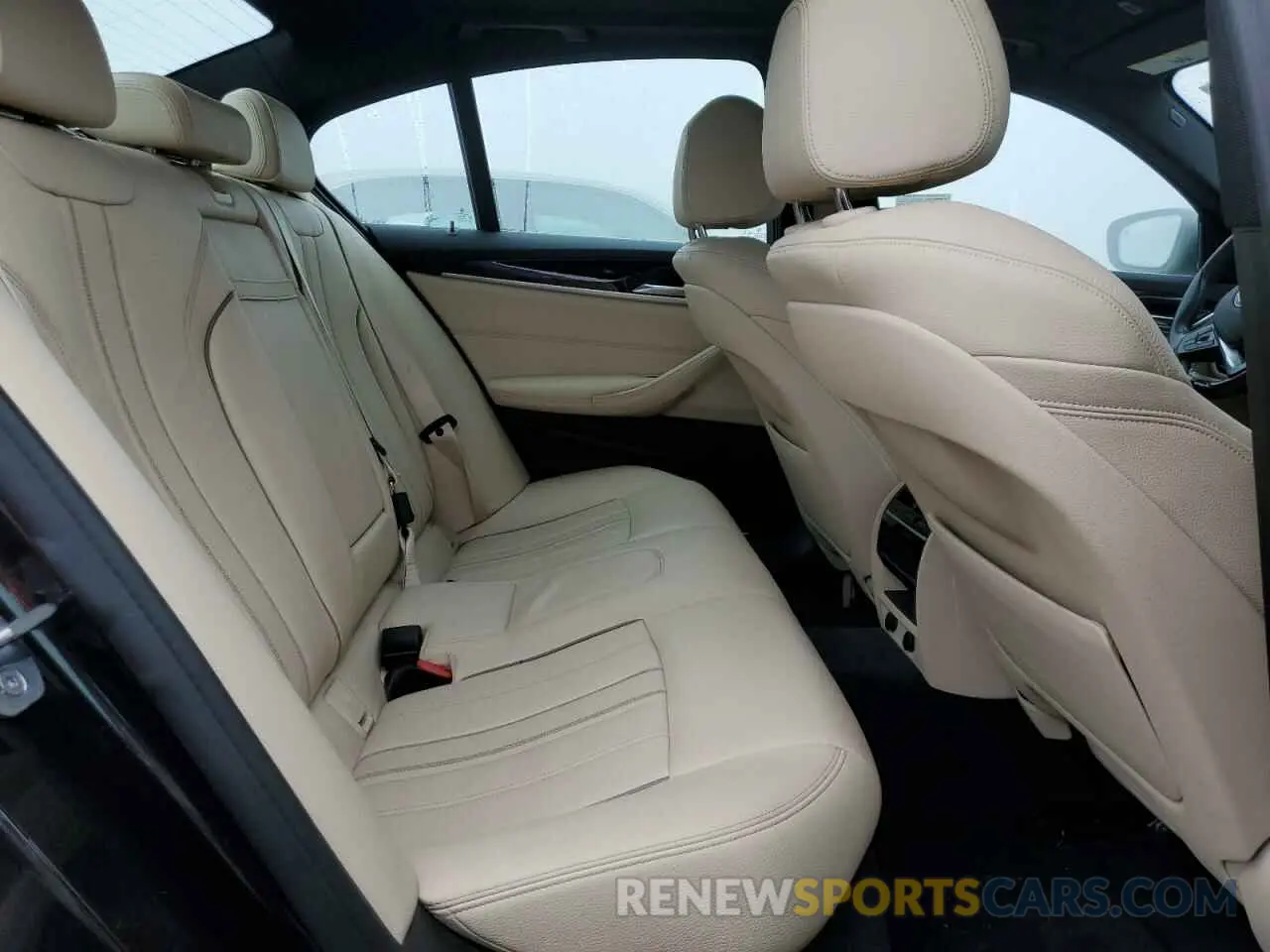 10 Photograph of a damaged car WBAJA9C51KB398689 BMW 5 SERIES 2019