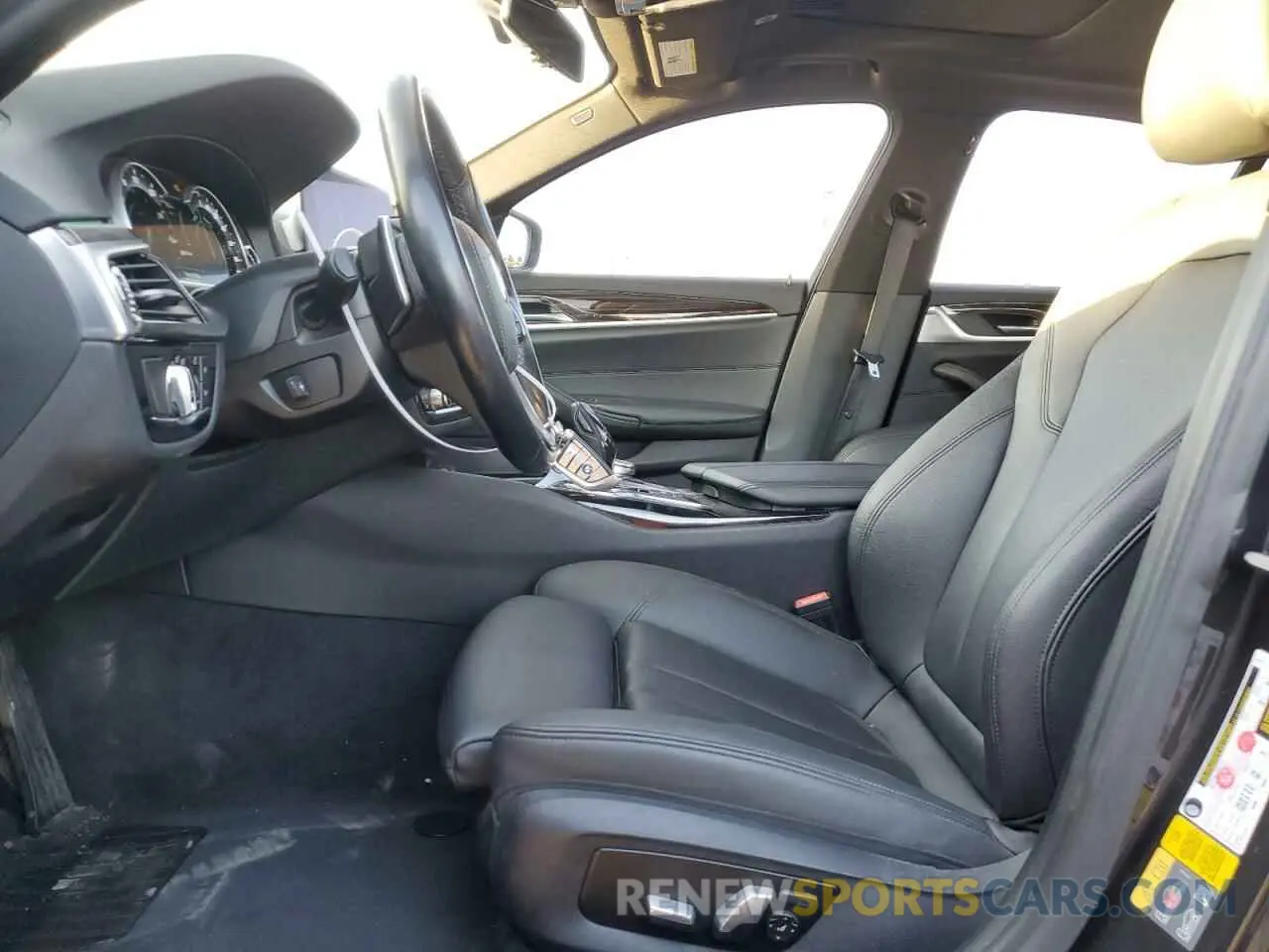 7 Photograph of a damaged car WBAJA9C52KB253998 BMW 5 SERIES 2019