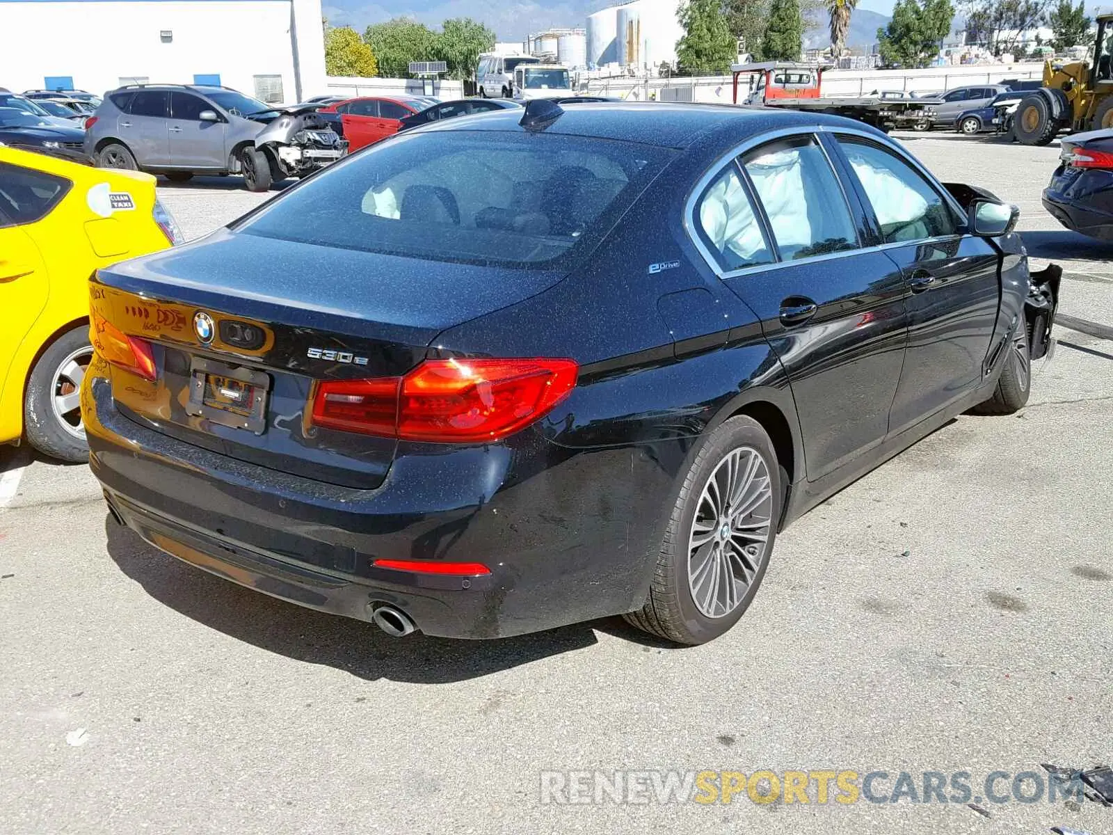 4 Photograph of a damaged car WBAJA9C53KB254397 BMW 5 SERIES 2019