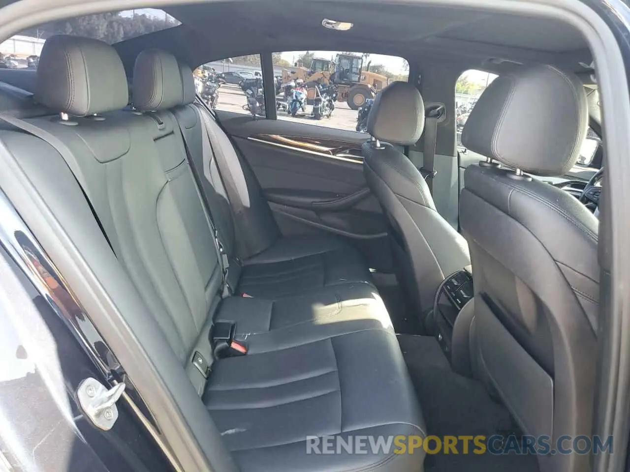 10 Photograph of a damaged car WBAJA9C54KB254179 BMW 5 SERIES 2019