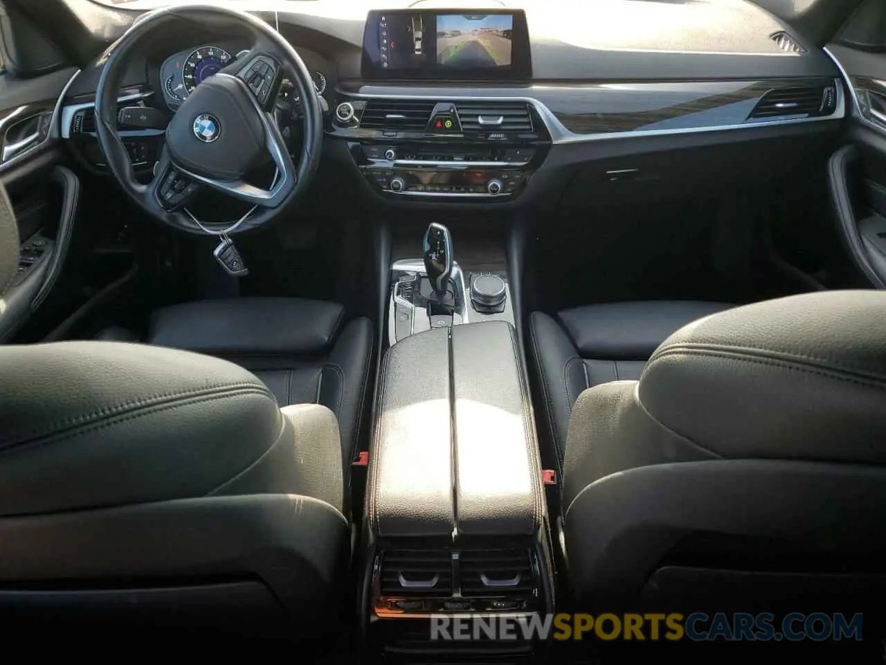 8 Photograph of a damaged car WBAJA9C54KB389470 BMW 5 SERIES 2019