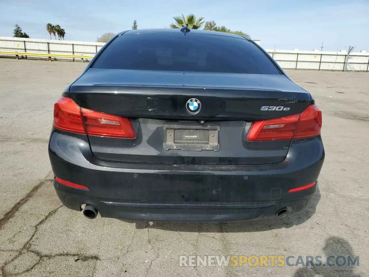 6 Photograph of a damaged car WBAJA9C57KB254712 BMW 5 SERIES 2019