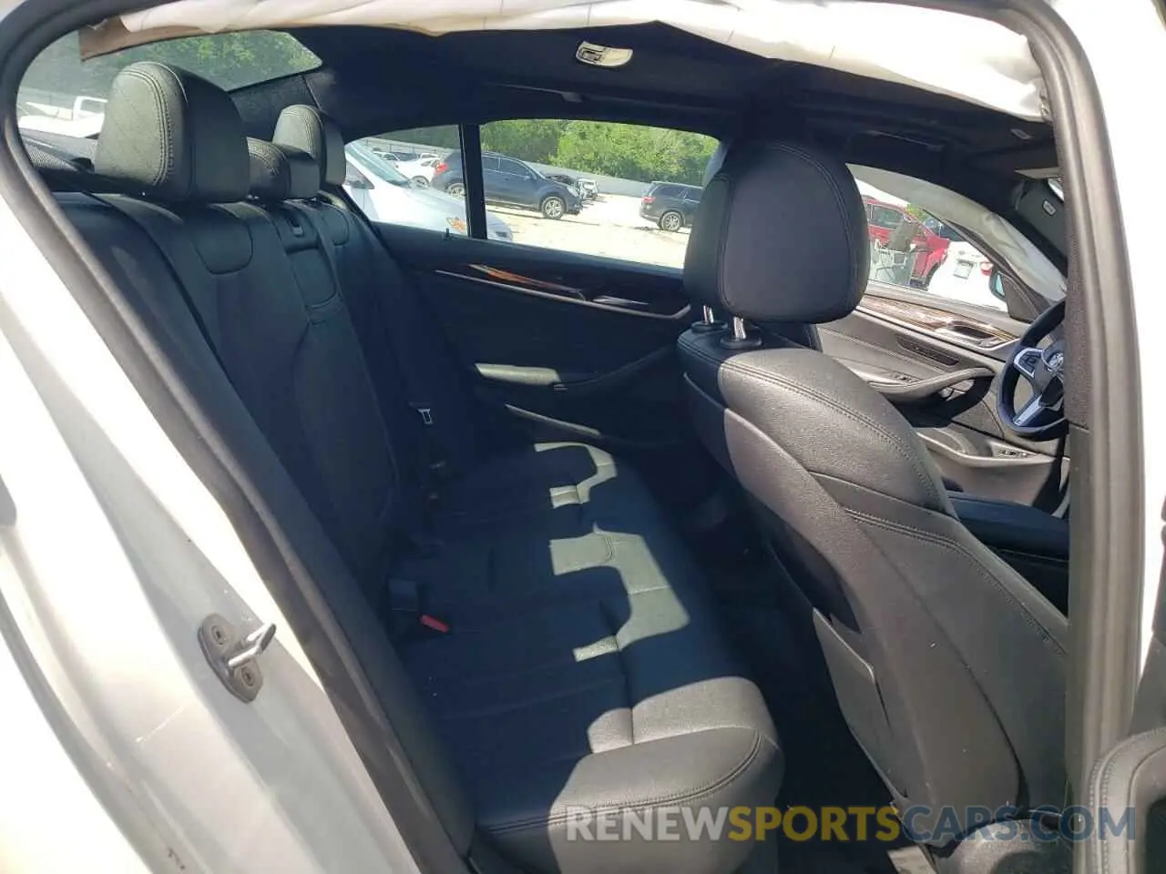 10 Photograph of a damaged car WBAJA9C57KB254922 BMW 5 SERIES 2019