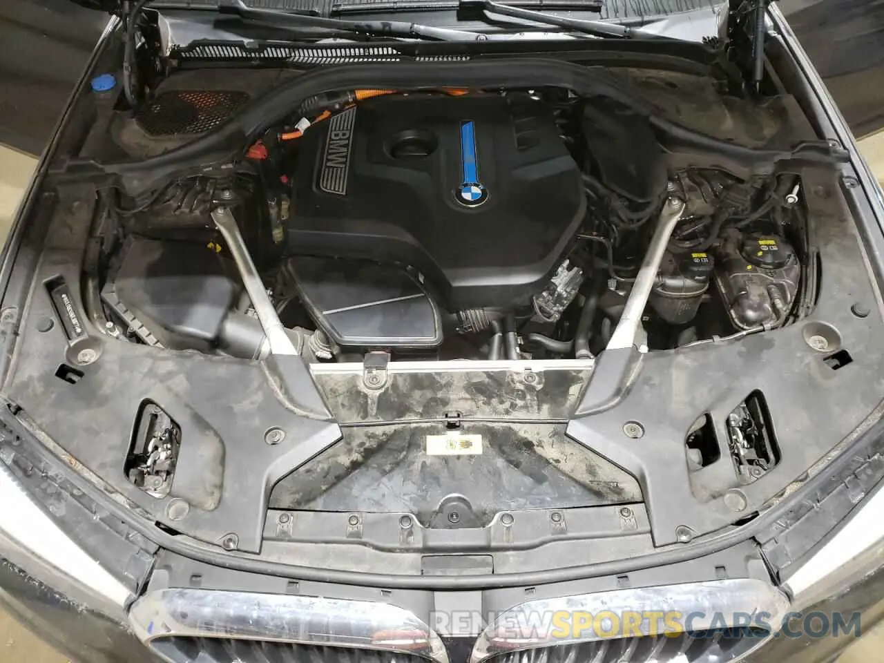 11 Photograph of a damaged car WBAJA9C58KB388774 BMW 5 SERIES 2019