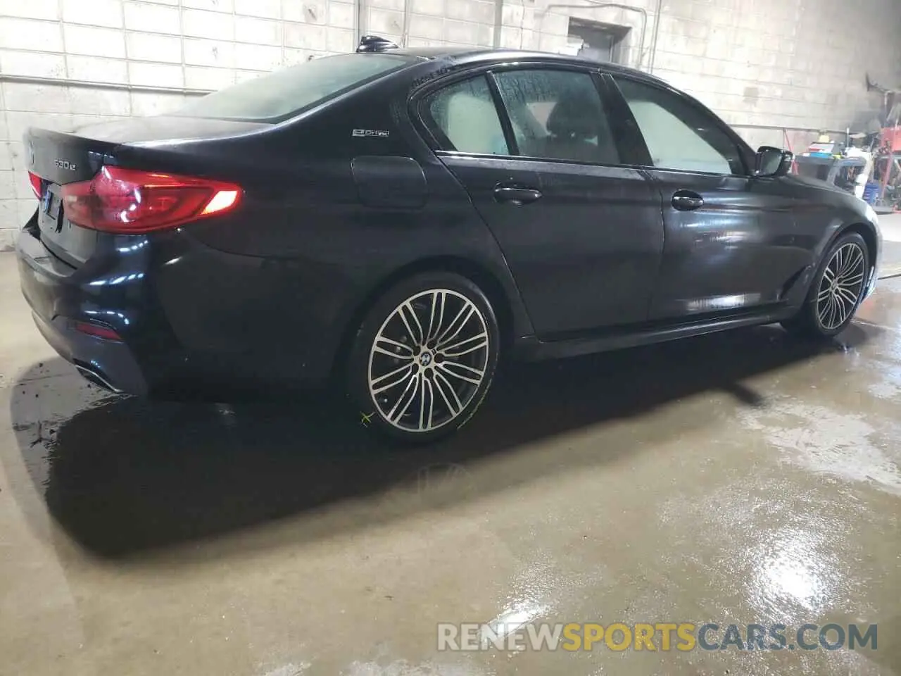3 Photograph of a damaged car WBAJA9C58KB388774 BMW 5 SERIES 2019