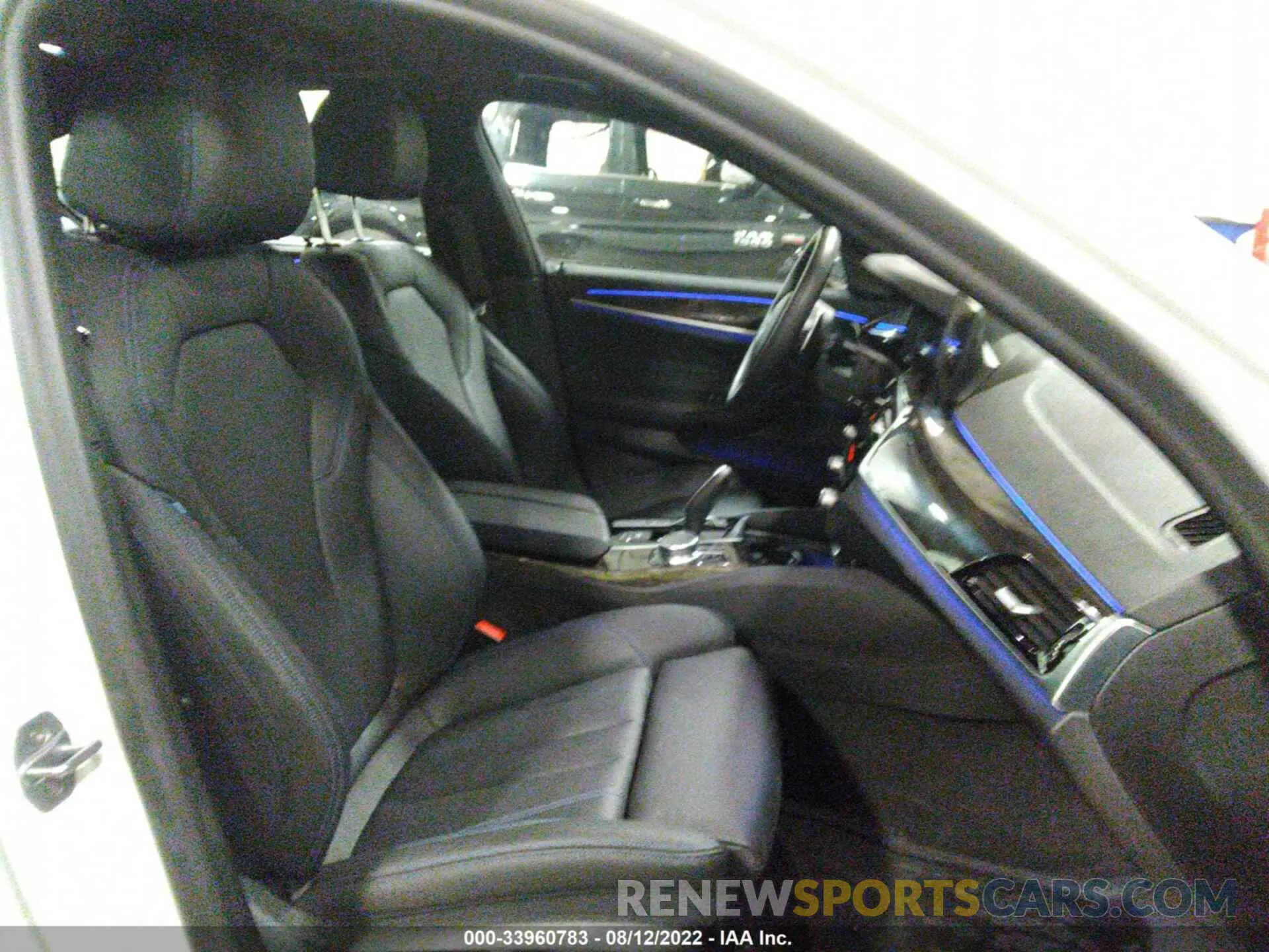 5 Photograph of a damaged car WBAJB1C51KB376674 BMW 5 SERIES 2019