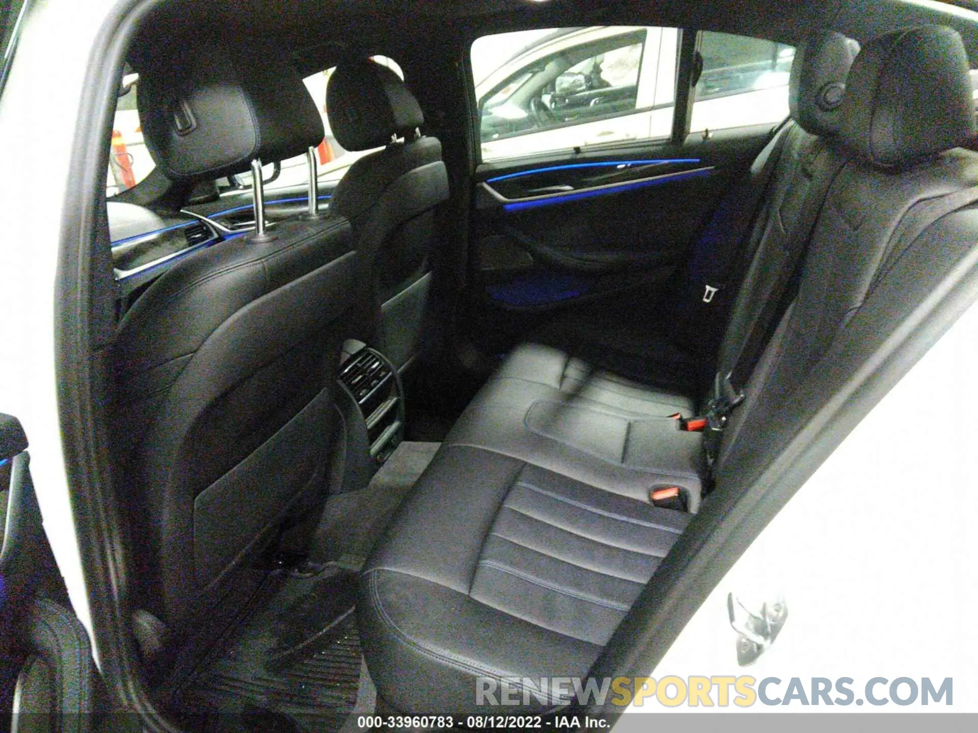 8 Photograph of a damaged car WBAJB1C51KB376674 BMW 5 SERIES 2019