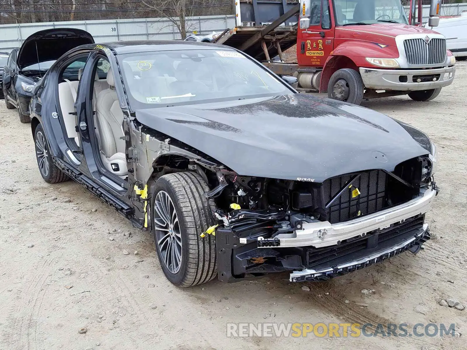 1 Photograph of a damaged car WBAJB1C51KB377131 BMW 5 SERIES 2019