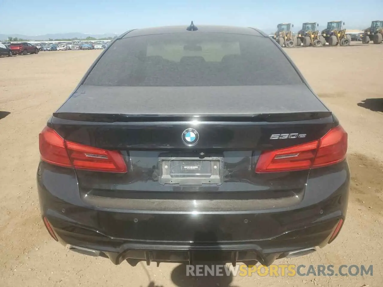 6 Фотография поврежденного автомобиля WBAJB1C52KB376702 BMW 5 SERIES 2019