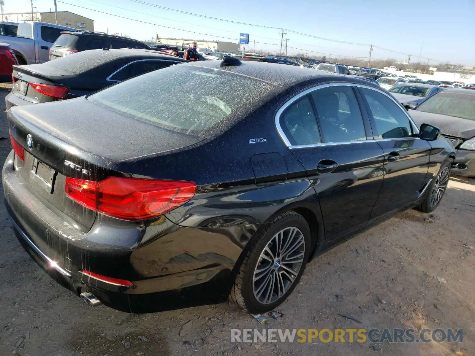 4 Photograph of a damaged car WBAJB1C55KB375205 BMW 5 SERIES 2019