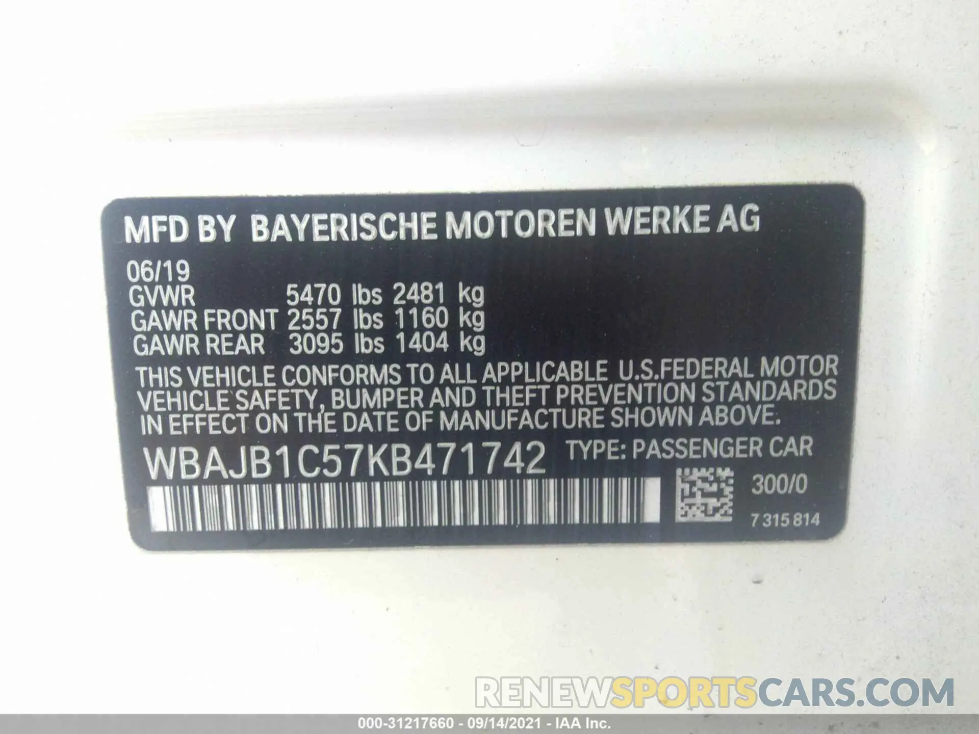 9 Photograph of a damaged car WBAJB1C57KB471742 BMW 5 SERIES 2019