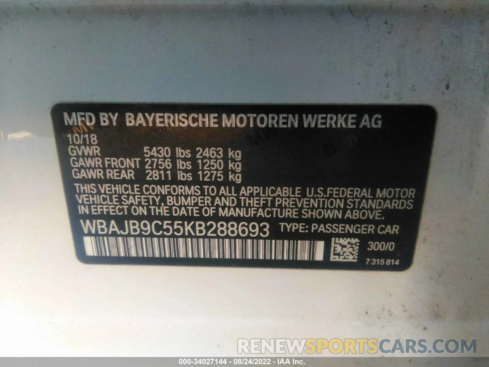 9 Photograph of a damaged car WBAJB9C55KB288693 BMW 5 SERIES 2019