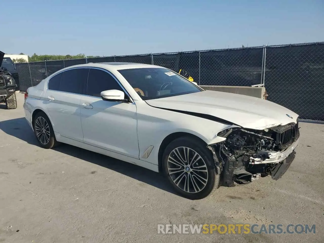 4 Photograph of a damaged car WBAJE5C52KG919676 BMW 5 SERIES 2019