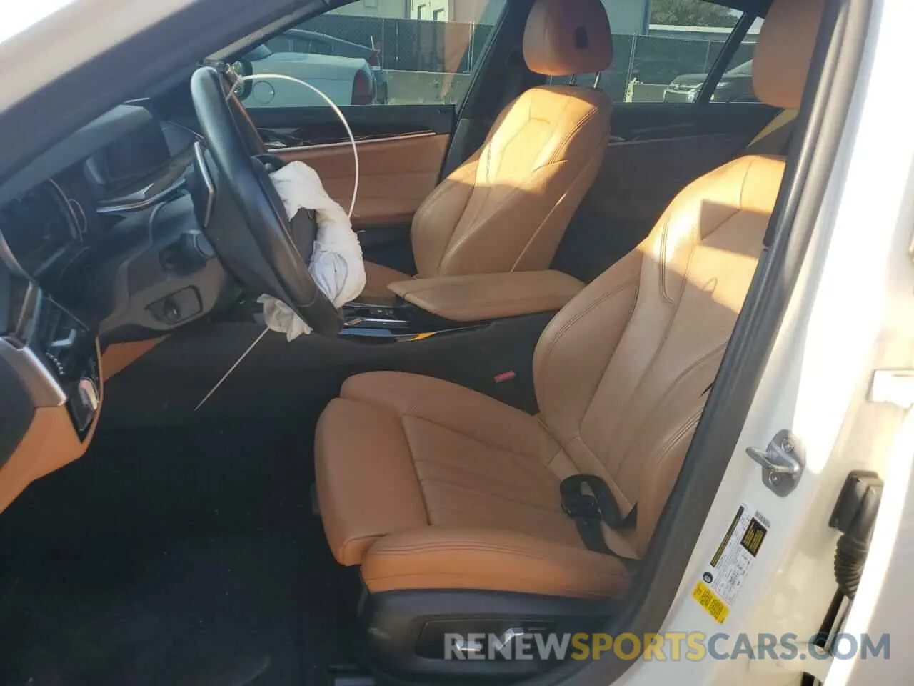 7 Photograph of a damaged car WBAJE5C52KG919676 BMW 5 SERIES 2019
