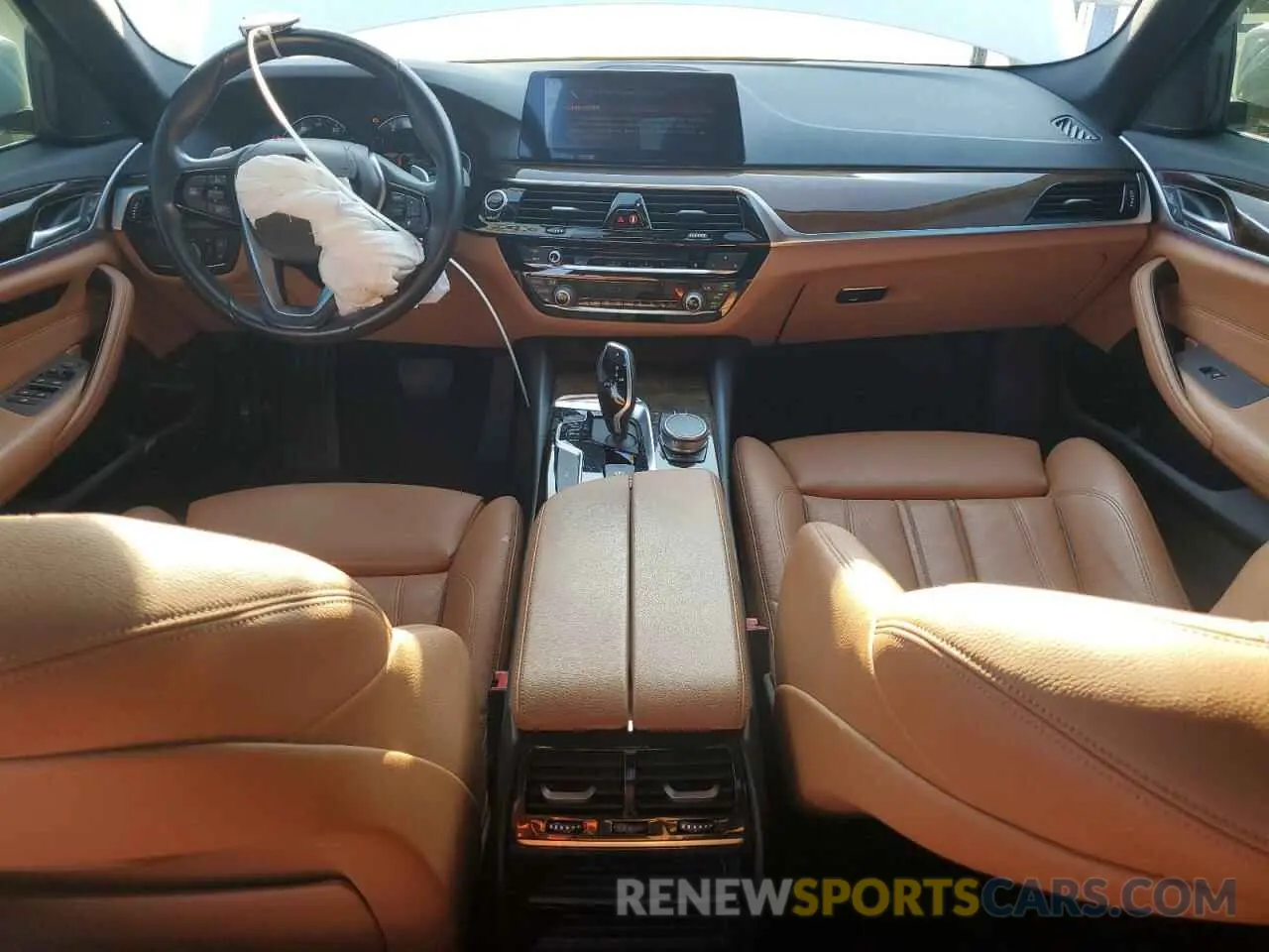 8 Photograph of a damaged car WBAJE5C52KG919676 BMW 5 SERIES 2019