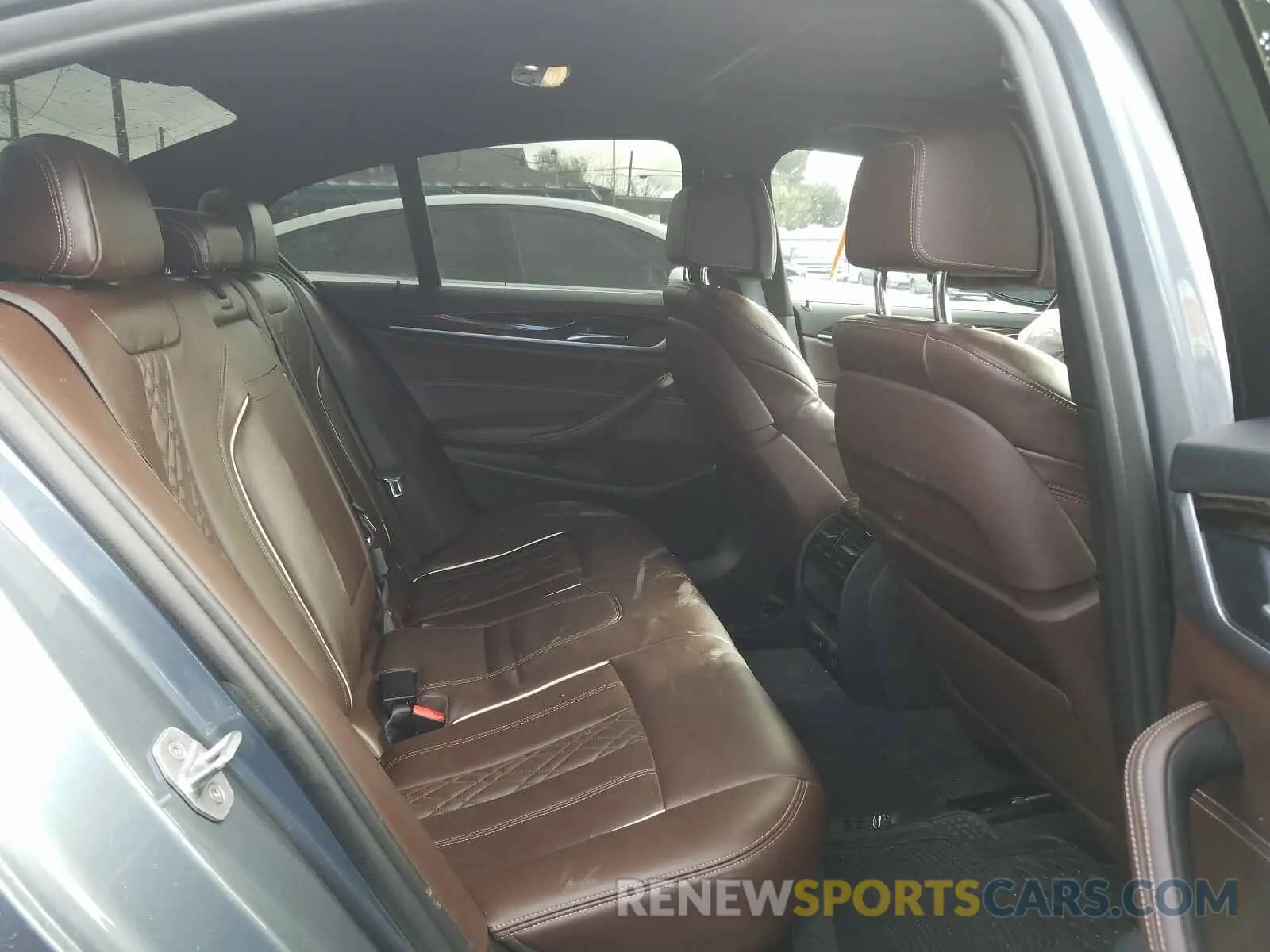 6 Photograph of a damaged car WBAJE5C52KWW39293 BMW 5 SERIES 2019
